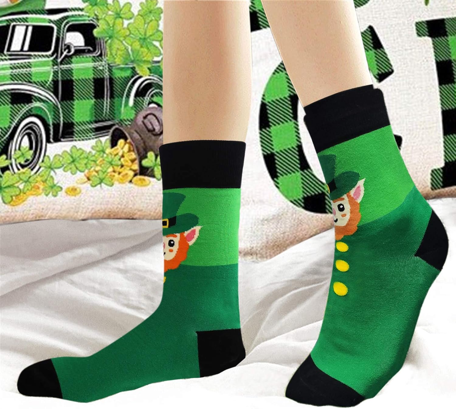Vansolinne Women's St. Patrick's Day Socks Lucky Shamrock Crew Socks for Women Teens, Soft Cotton Mid-Calf Socks Festive Irish Gifts Party & Daily Wear 5 Pack (Green Clovers Design) - Image 3