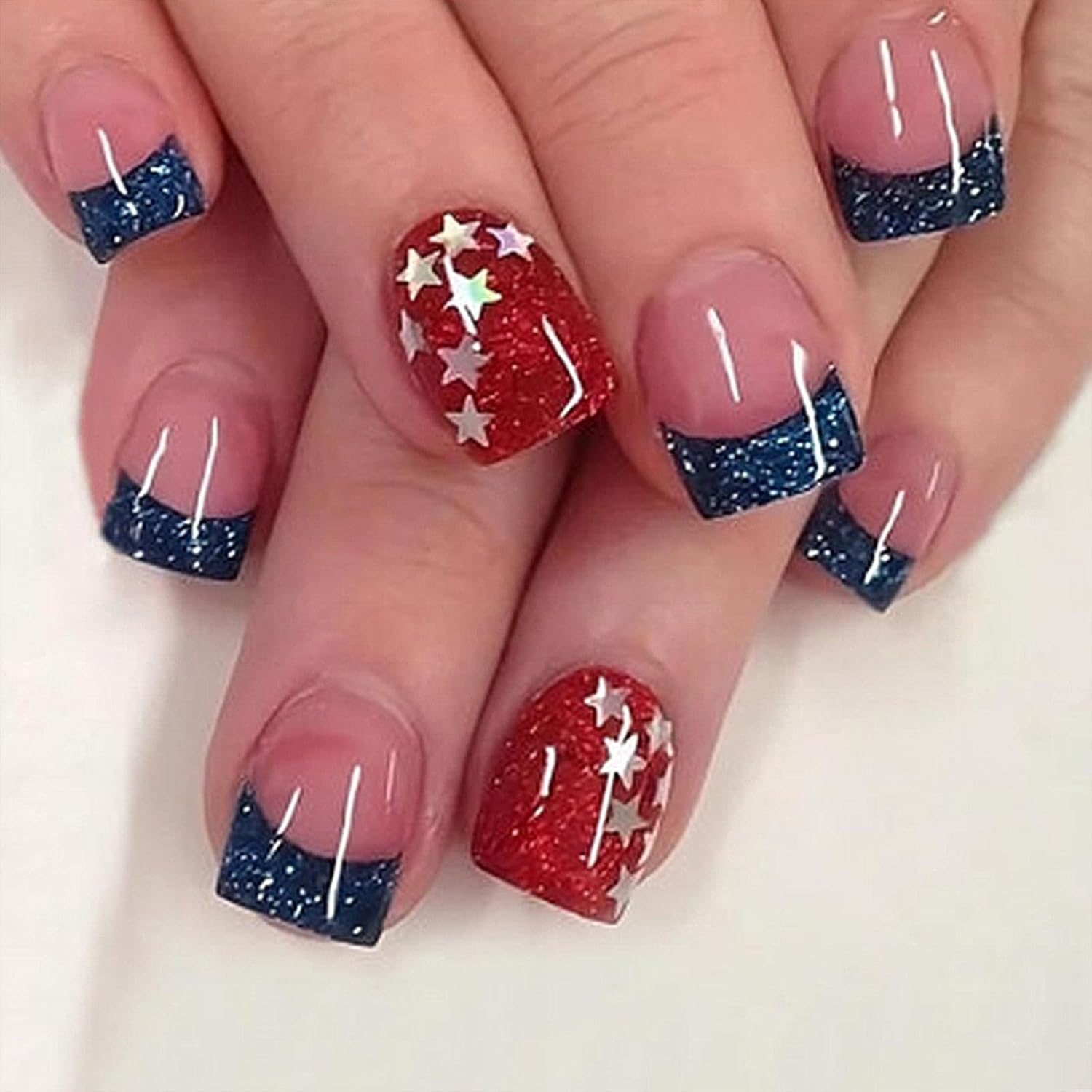 Fourth of July Press on Nails French Tip Short Square Fake Nails with White Stars Red Glitter Designs Glossy Nails Press ons 4th of July Glue on Nails Acrylic Artificial Stick on Nails for Women 24Pcs