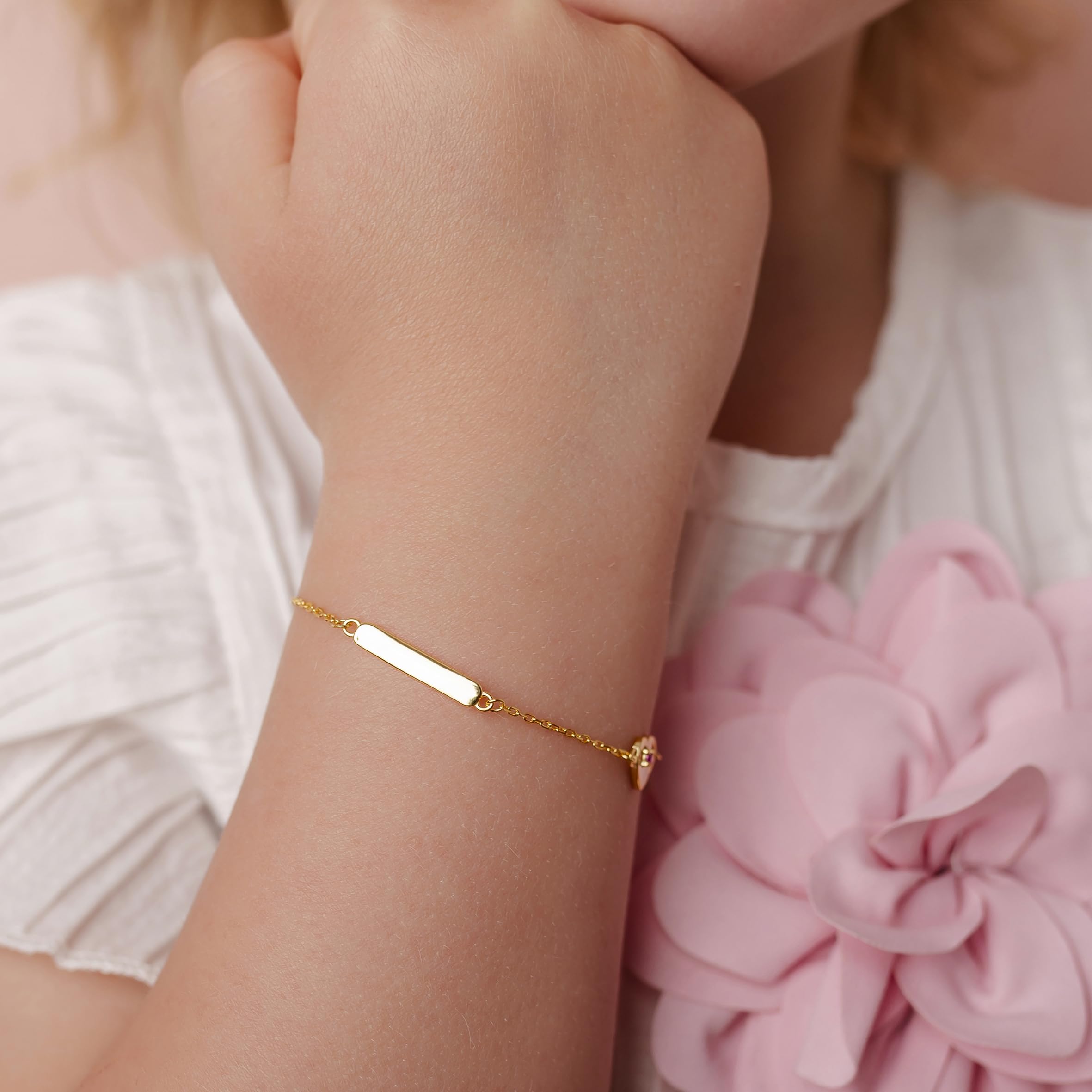 Sakrami Bracciale per Bambini Personalizzabile in Argento 925, Targa con Nome e Cuore con Zircone Fuxia, Placcato Oro o Rodio Regalo per Compleanno Comunione Cresima o Nascita Scatola