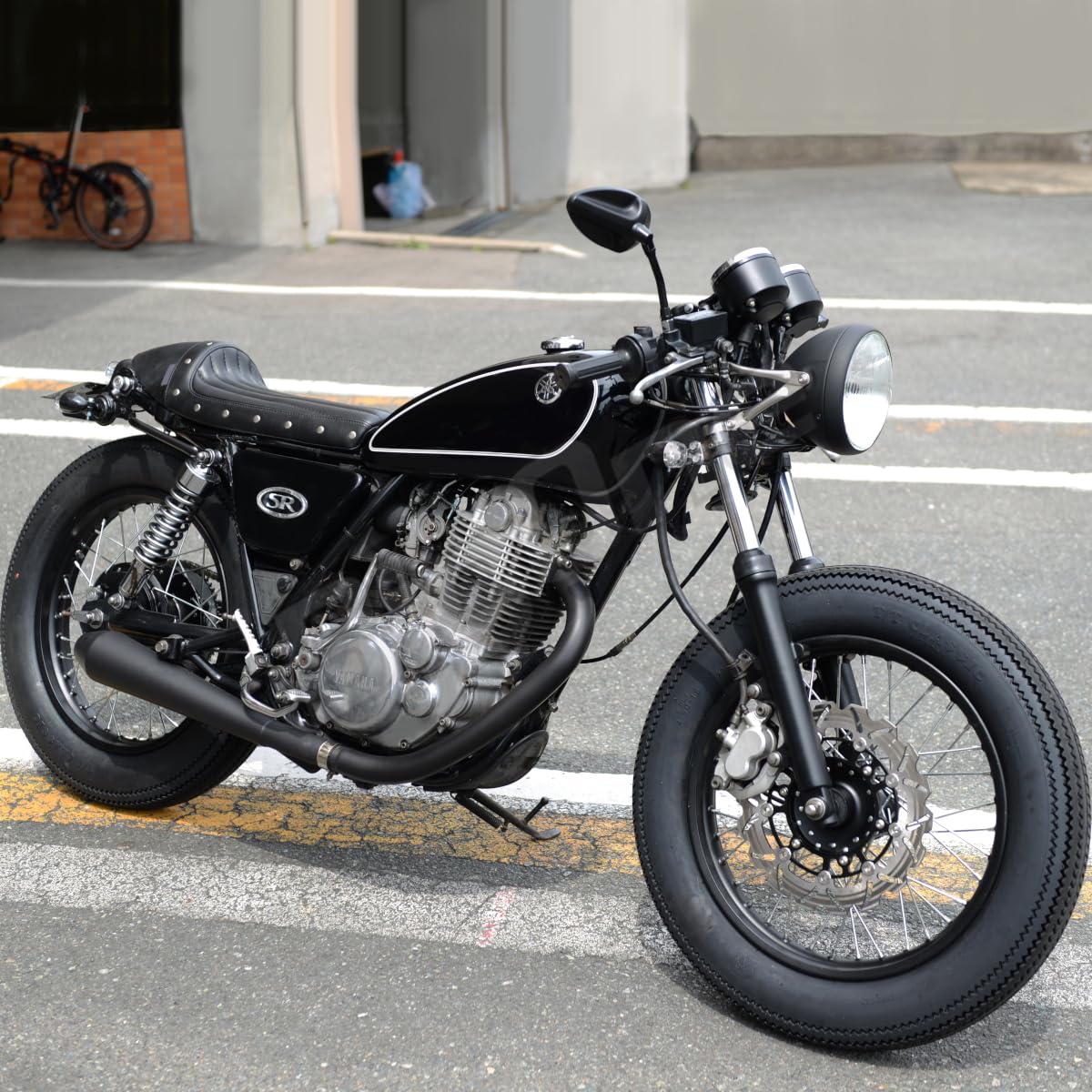 当時物、ビンテージ尖りガラスレンズヘッドライトになります☆激レア尖りガラスレンズ 黒 160mm ヘッドライト ガラスレンズ 新品 汎用 CB400F CB250