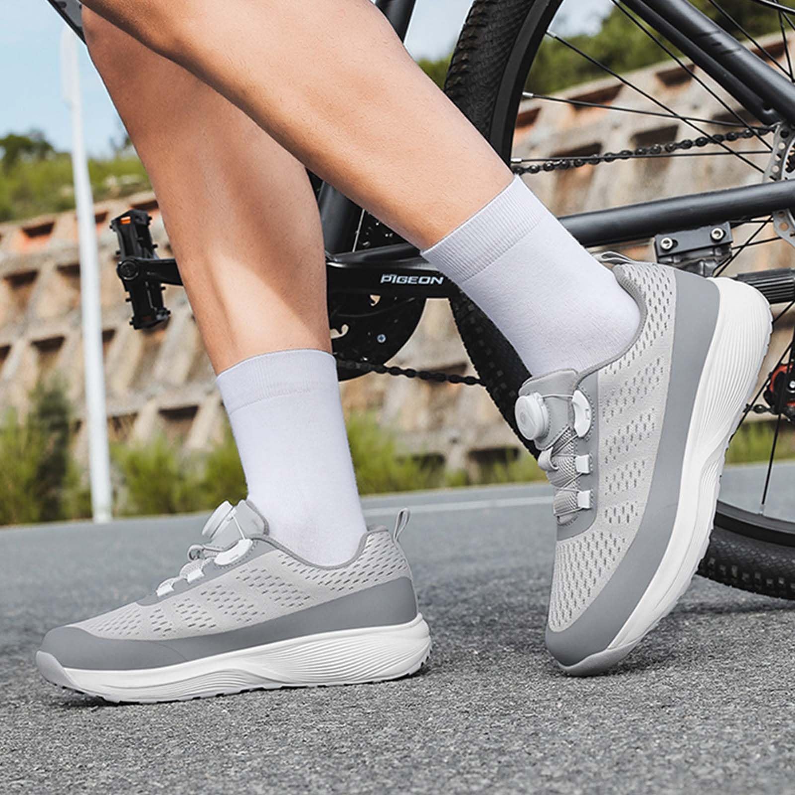 Chaussures Cyclisme VTT, Hommes Chaussure Velo Montagne Antidérapants Compatible Pédales SPD avec Boulons & Cleats
