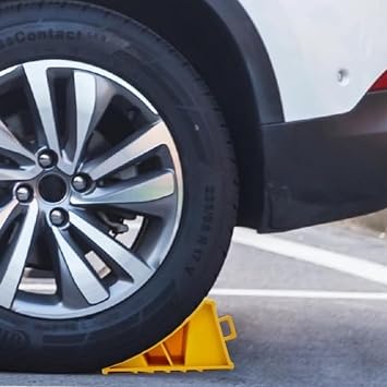 Wheel Chocks 2PCS Car Wheel Chocks Heavy Duty with Handles, Caravan Wheel Chocks Brake Stoppers Plastic Rubber Tyre Saver, Trailer Chocks Rubber Chock Blocks, Camper Wheel Chock Stabilizer