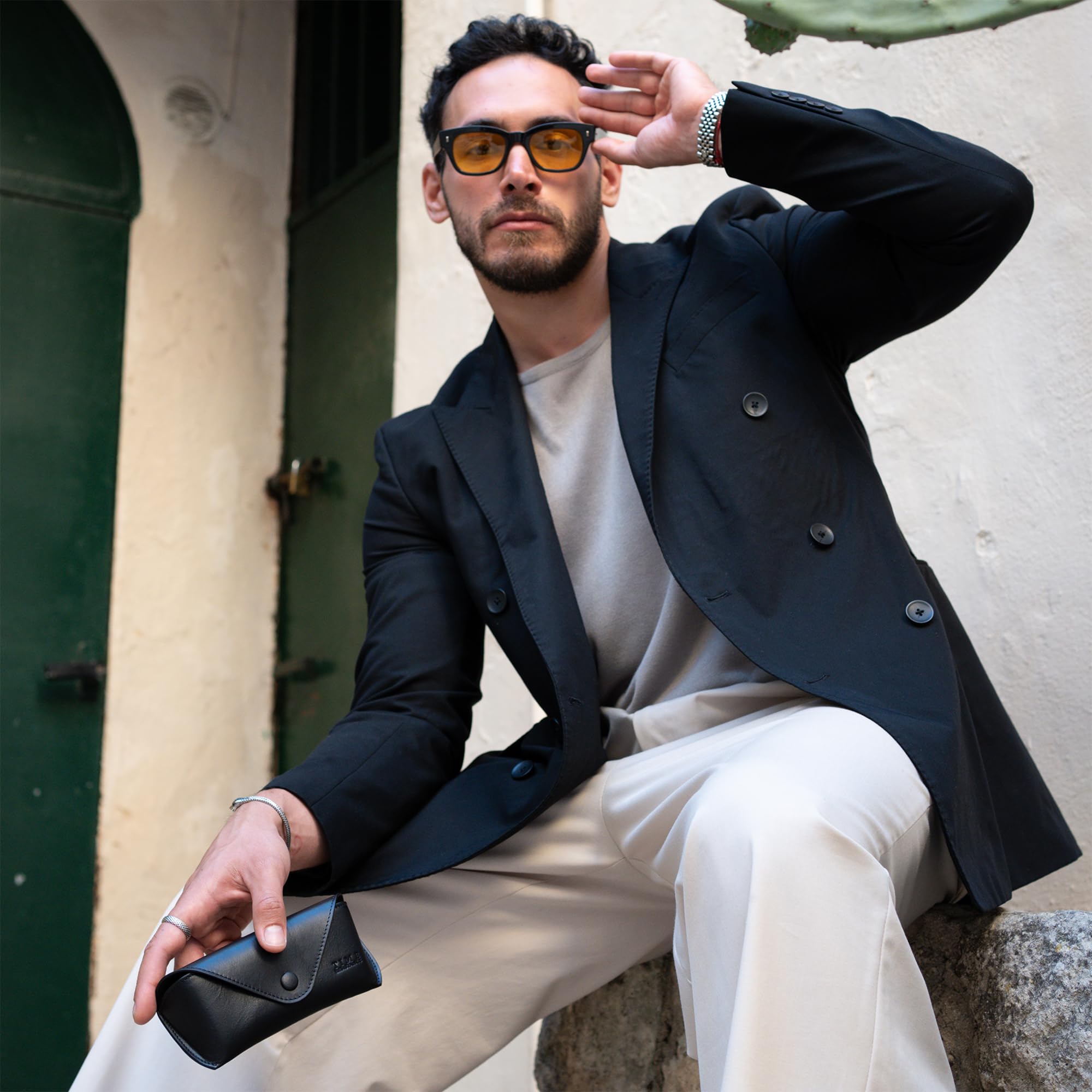 Time Resistance Estuche para Gafas de Cuero – Funda Rígida de Cuero para Gafas – Estuche para Gafas de Sol Hecho a Mano en Italia