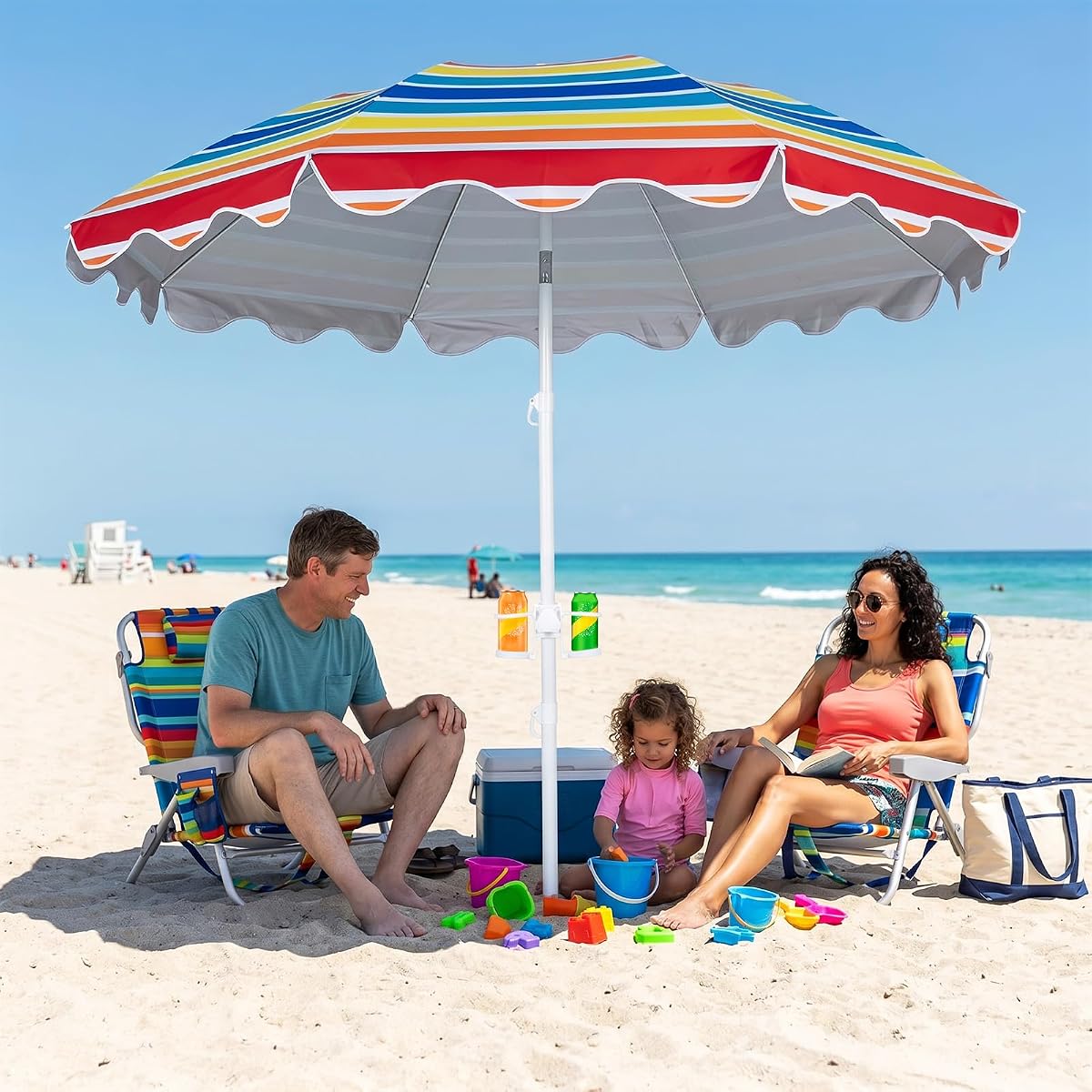 Tangkula Sombrilla de playa festoneada de 7 pies con portavasos para arena | UPF 50+, botón de inclinación, ancla de arena, bolsa de transporte, ligera, portátil, para playa, terraza, piscina, jardín, patio trasero