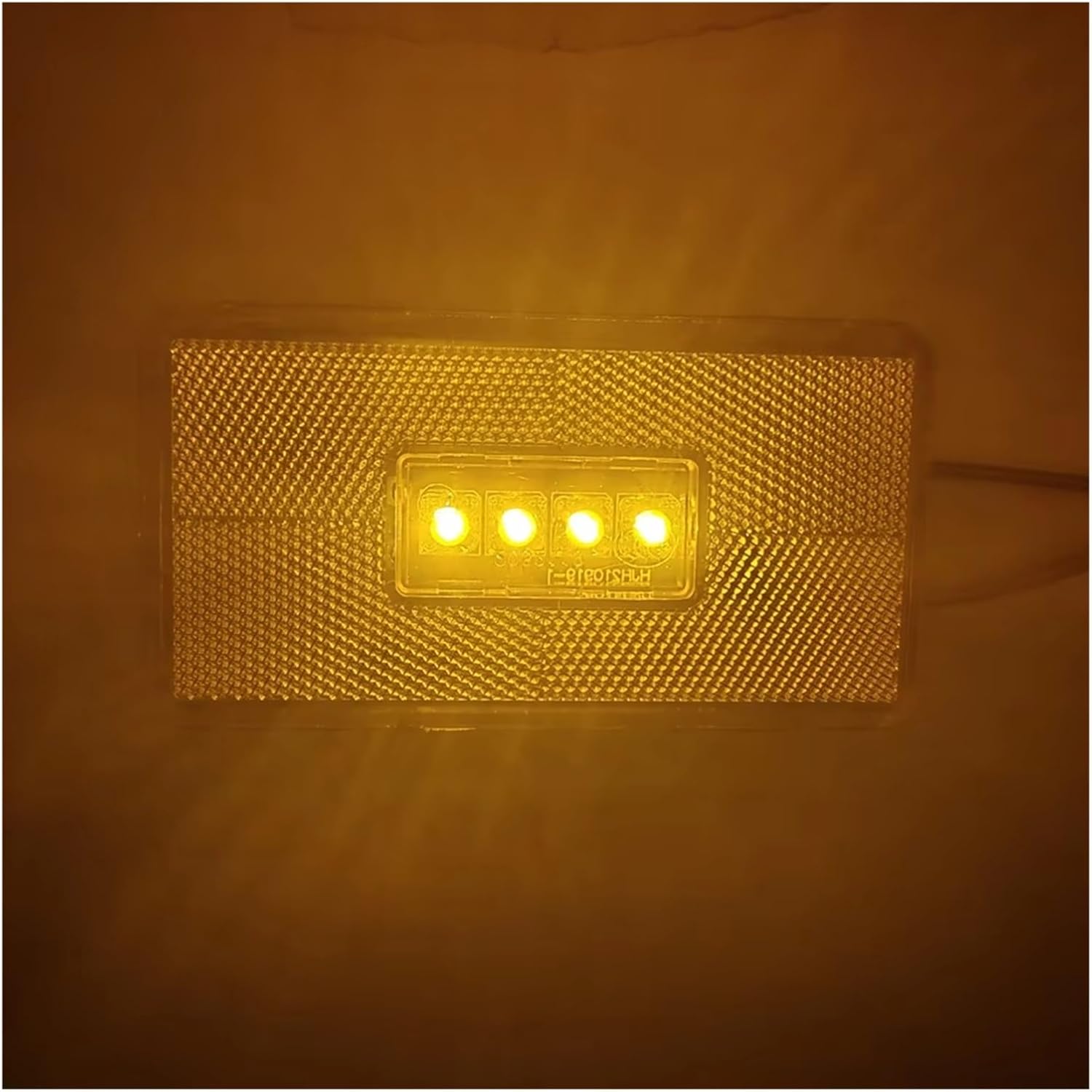 サイドマーカーランプ OEM 2052119 24V アンバー 4LED サイドマーカーライトランプ スカニア 5 6 シリーズ P