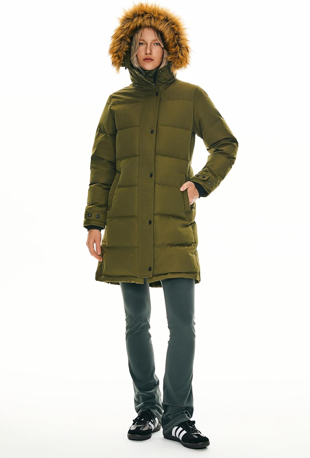 Orolay Women's Thickened Down Coat Long Puffer Jacket with Adjustable Hood Quilted Warm Winter Parka - Image 7