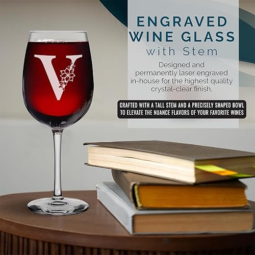 Miniatura 100 de Copa de vino personalizada con monograma floral con inicial grabada, copa de tallo de 16 onzas para mujer, regalo personalizado para su cumpleaños