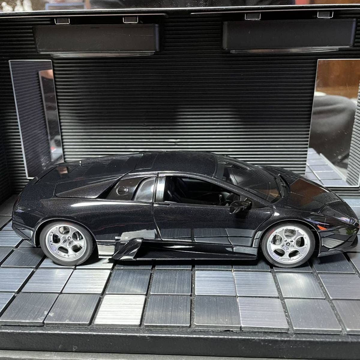 未開封 1/18 AUTOart Lamborghini Murcielago Amazon.co.jp: AutoArt 1/18 Lamborghini Murcielago Black