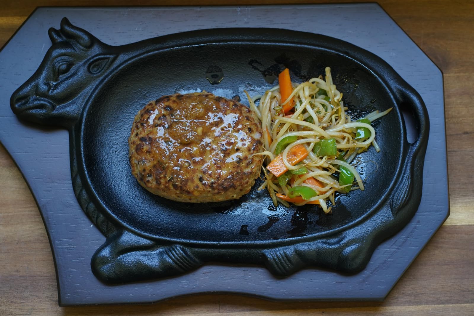 Amazon｜IK 鉄 ステーキ皿 牛｜ステーキ皿 オンライン通販