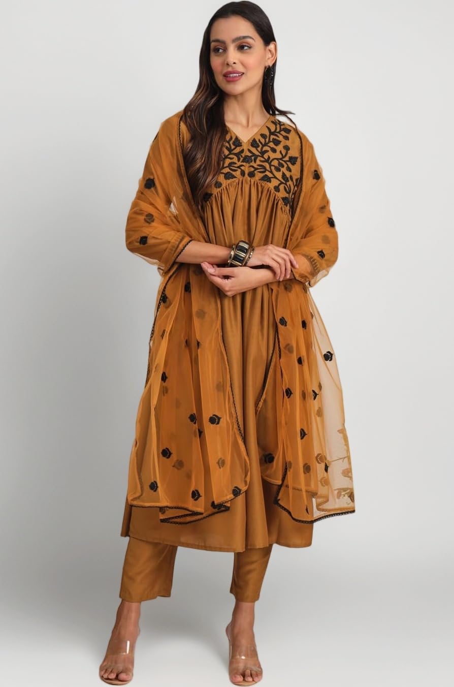 Womanista Women Kurta Set