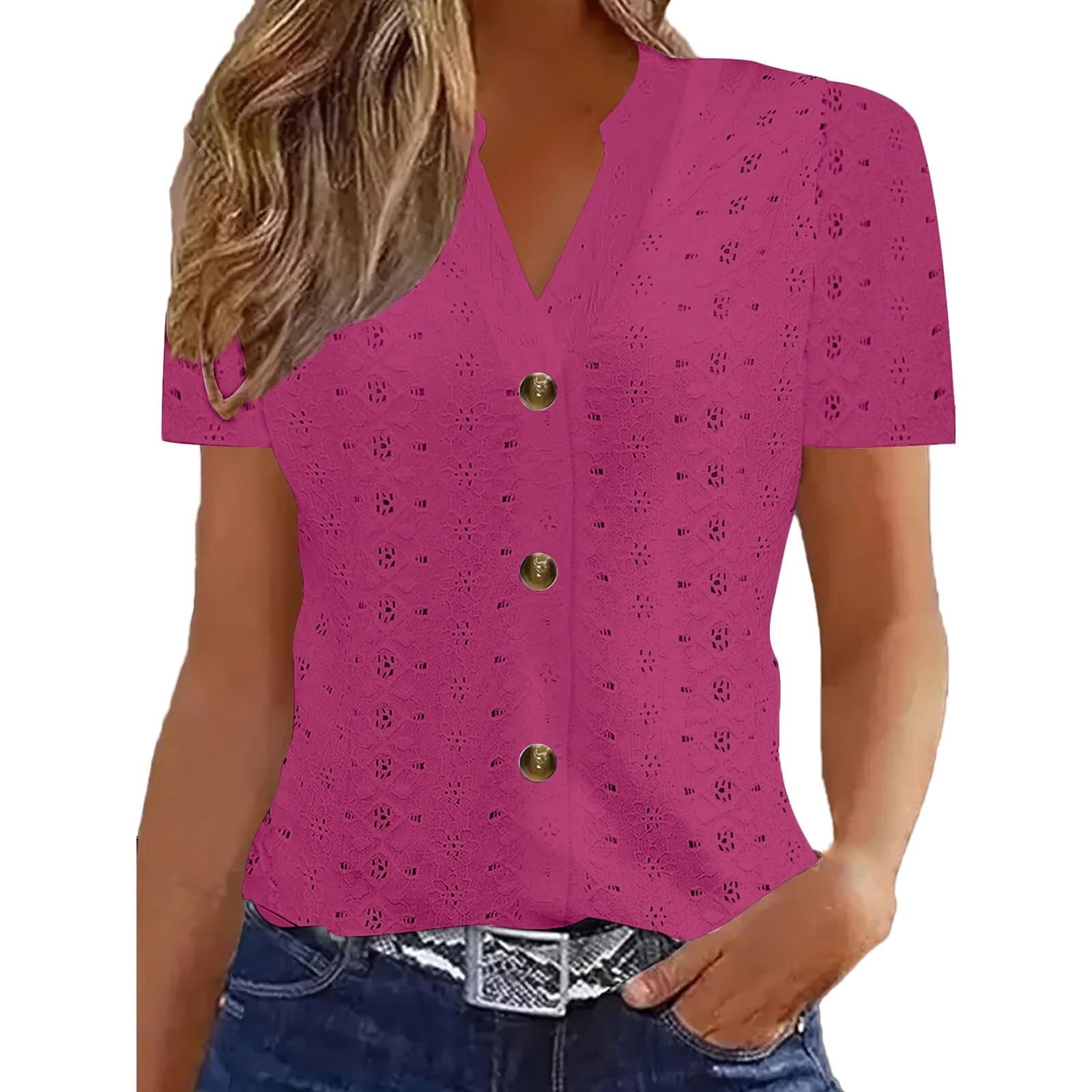 Chemisier pour femme - Broderie - Manches courtes - Col en V - Avec boutons - Pour l'été | Matériau léger à œillets, design de broderie ludique, coupe féminine, polyvalent