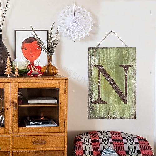 Vista 342 de Letrero colgante de madera con letra J, letrero de madera para decoración del hogar, 26 letras del alfabeto de metal, placa de madera, decoración