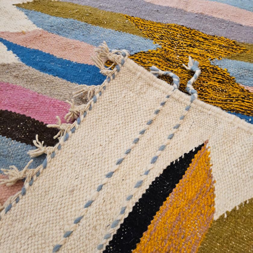 Générique Tifinagh Shop - Tapis Berbère Kilim Zanafi Authentique – 100% Laine - 149 x 99 cm – Pièce Unique Artisanale du Maroc