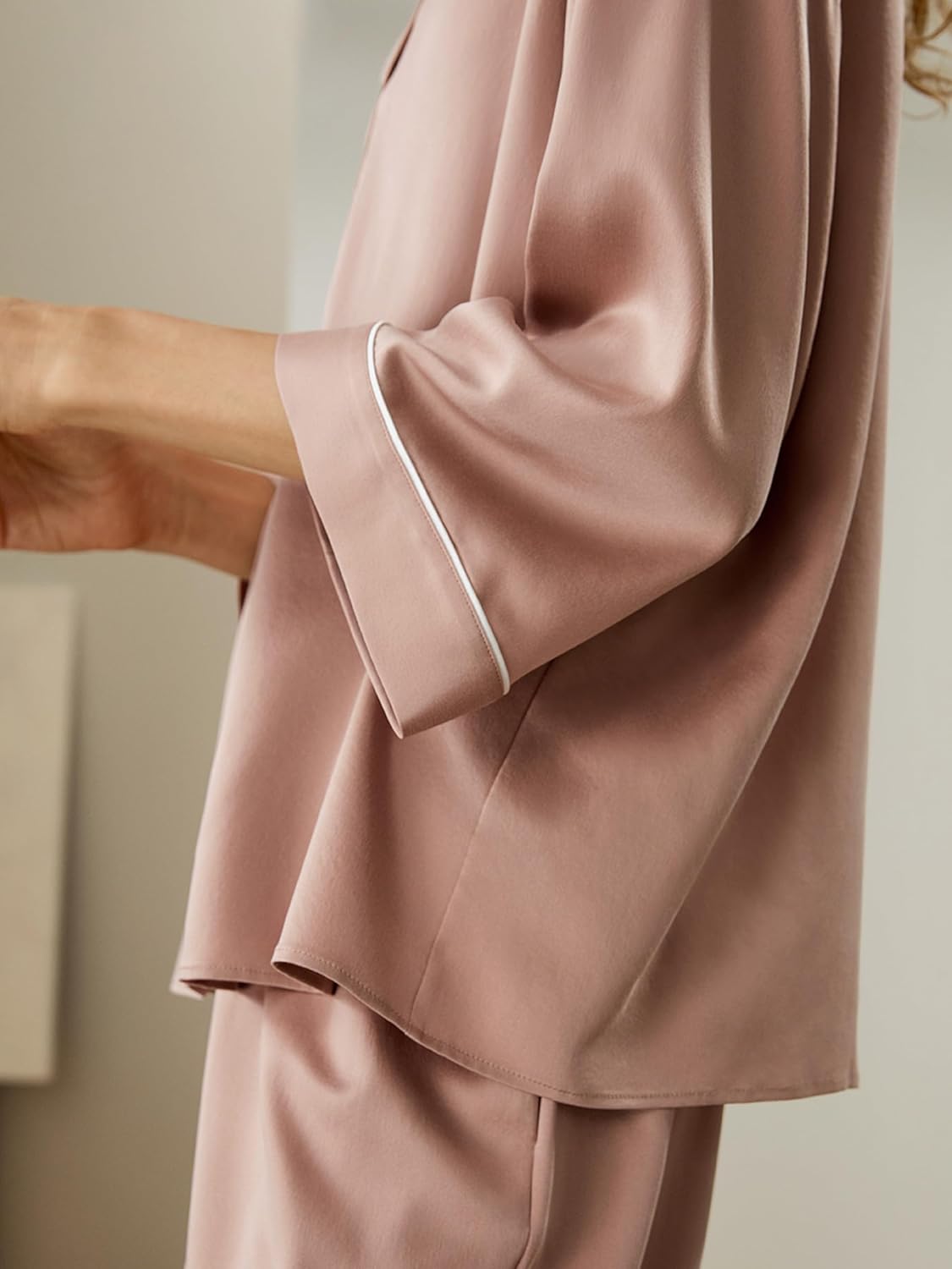 LilySilk Silk Pajama Set for Women 100% Sand-Wash Pullover Top V-Neck 3/4 Sleeves Waisted Pants Loose Casual