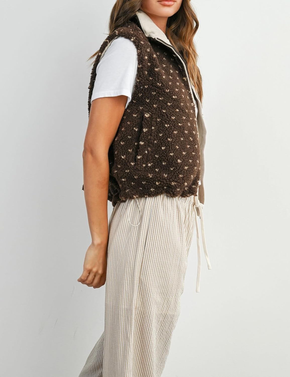 Fuzzy Fleece Vest Women Casual Sleeveless Polka Dots Sherpa Jacket Trendy Gilet Winter Outerwear with Pockets - Image 5