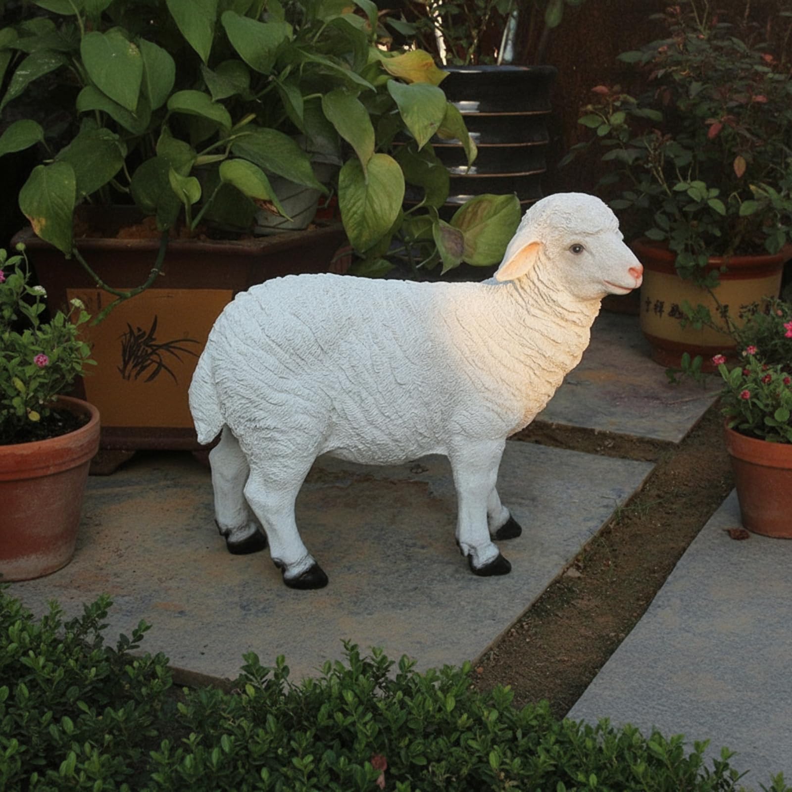 Gartenfigur aus Kunstharz realistisch Schafstatue wetterfest Schaffigur für Gartenbesitzer