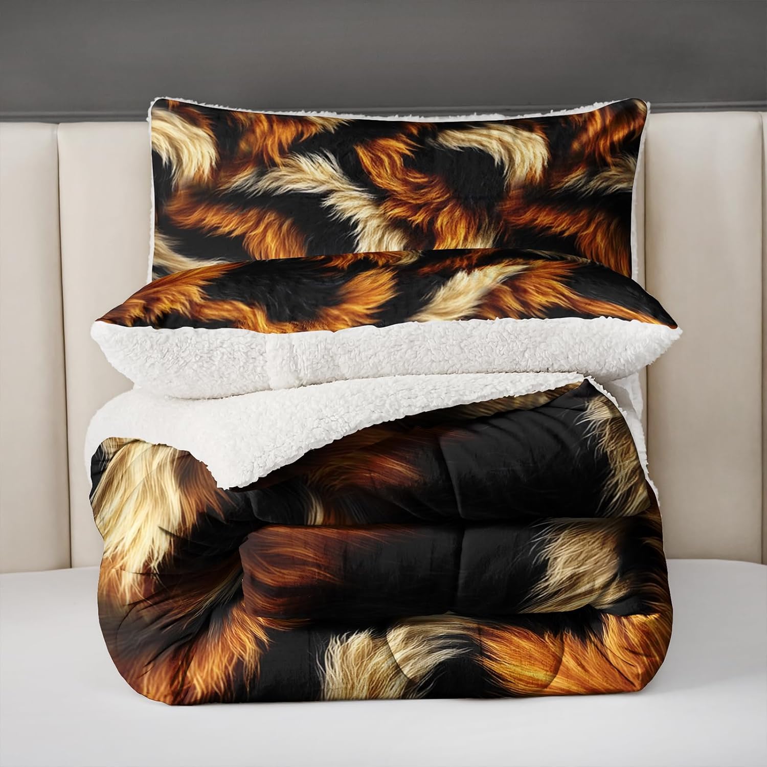 Tiger Print Queen Fluffy Sherpa Comforter Set，Wild Animal Print Fuzzy Queen Size Comforter，1 Shaggy Fuzzy Queen Size Comforter with 2 Pillowcases