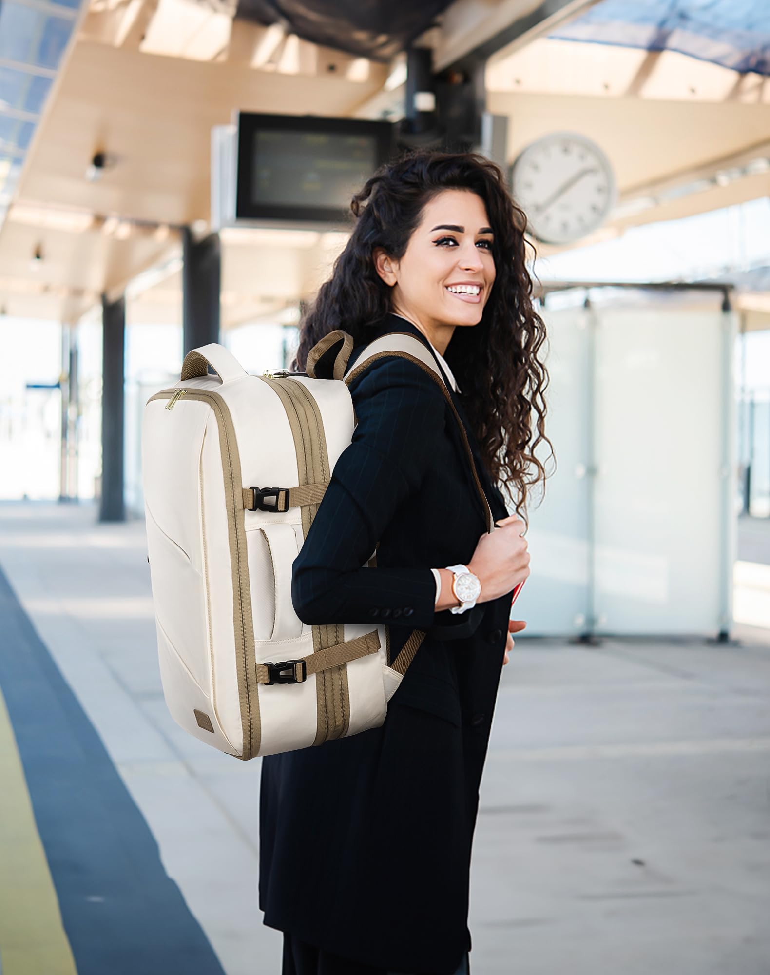 LOVEVOOK Zaino Da Viaggio Borse Da Cabina Per Easyjet Ryanair Zaino Aereo Bagaglio A Mano Uomo Donna Zaino Porta PC 17,3 Pollici Zaino 40 Litri Grande Trekking Travel Bag Zaino Beige Cachi