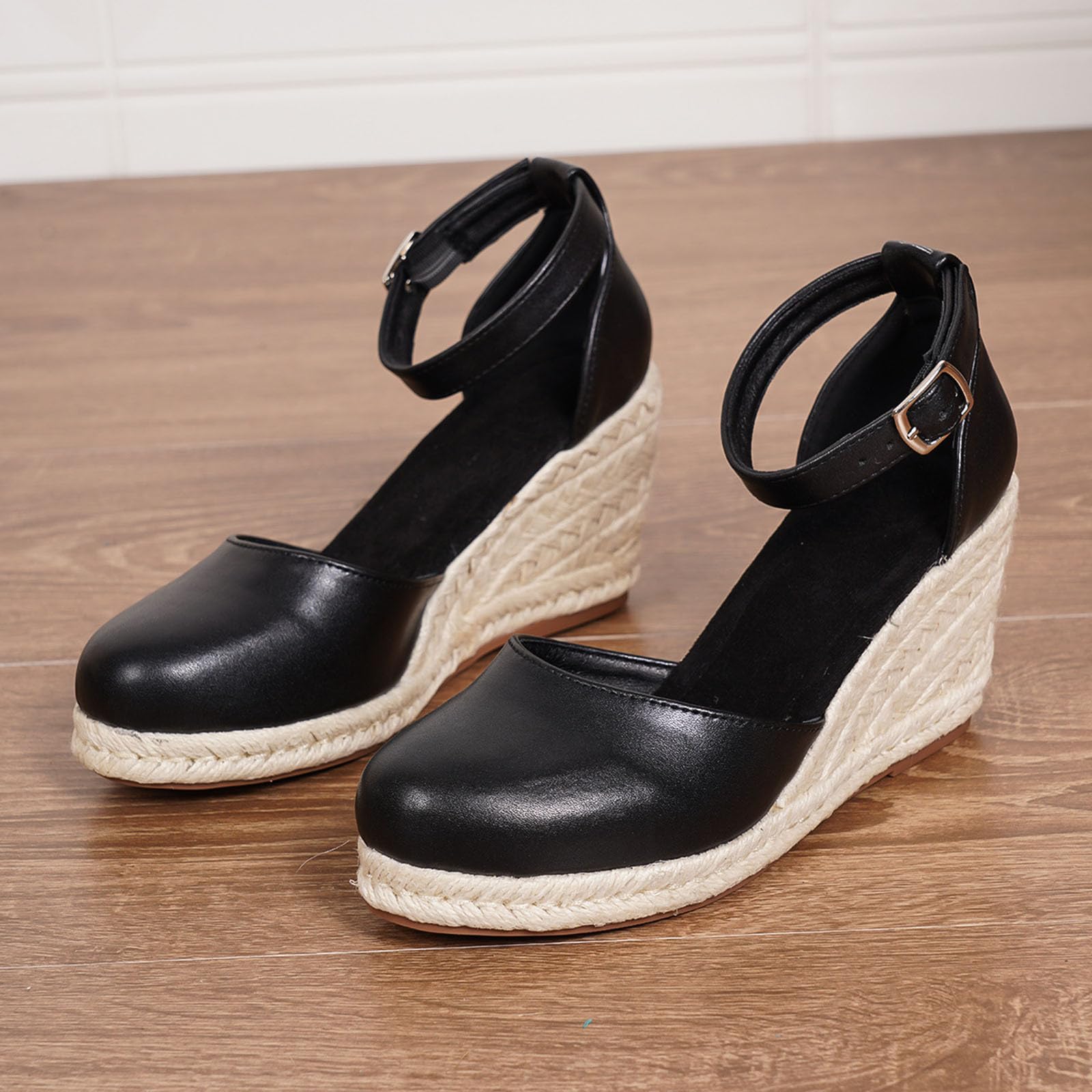 Generisch Scarpe da donna eleganti in velluto, con cinturino alla caviglia, per matrimoni, Oktoberfest, feste
