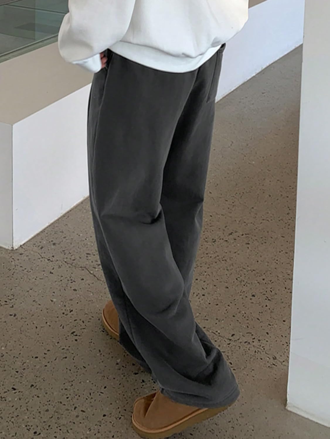 Men's Baggy Sweatpants Elastic Waist Straight Leg Lounge Track Sweat Pants Casual Baggy Joggers - Image 4