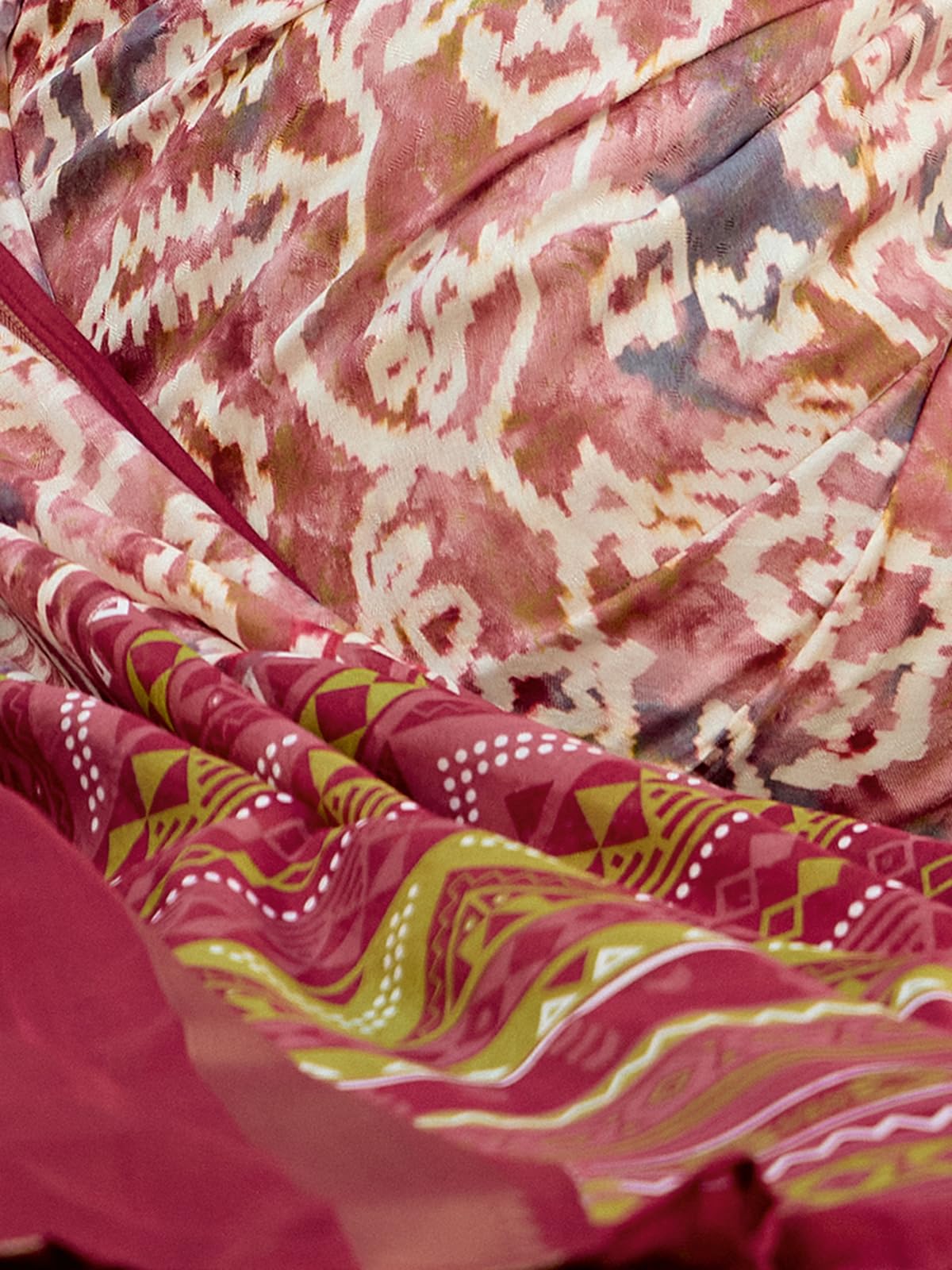 Satrani Women's Cotton Silk Batik Printed Weaving Border Saree With Unstitched Blouse Piece (4089S851N_Light Red & Maroon)