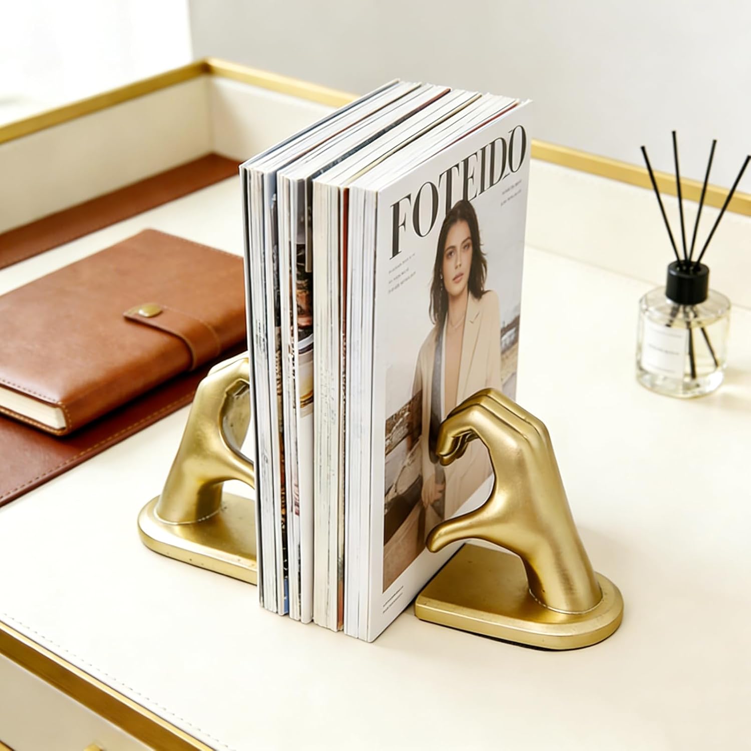 Book Ends Heart Design for Mom, Non-Skid Bookend, Gold Bookends for Shelves, Heavy Duty Resin Book Stopper for Living Room Merch Apartment Bookshelf Birthday Women, 10.22 x 3.93 x 5.11