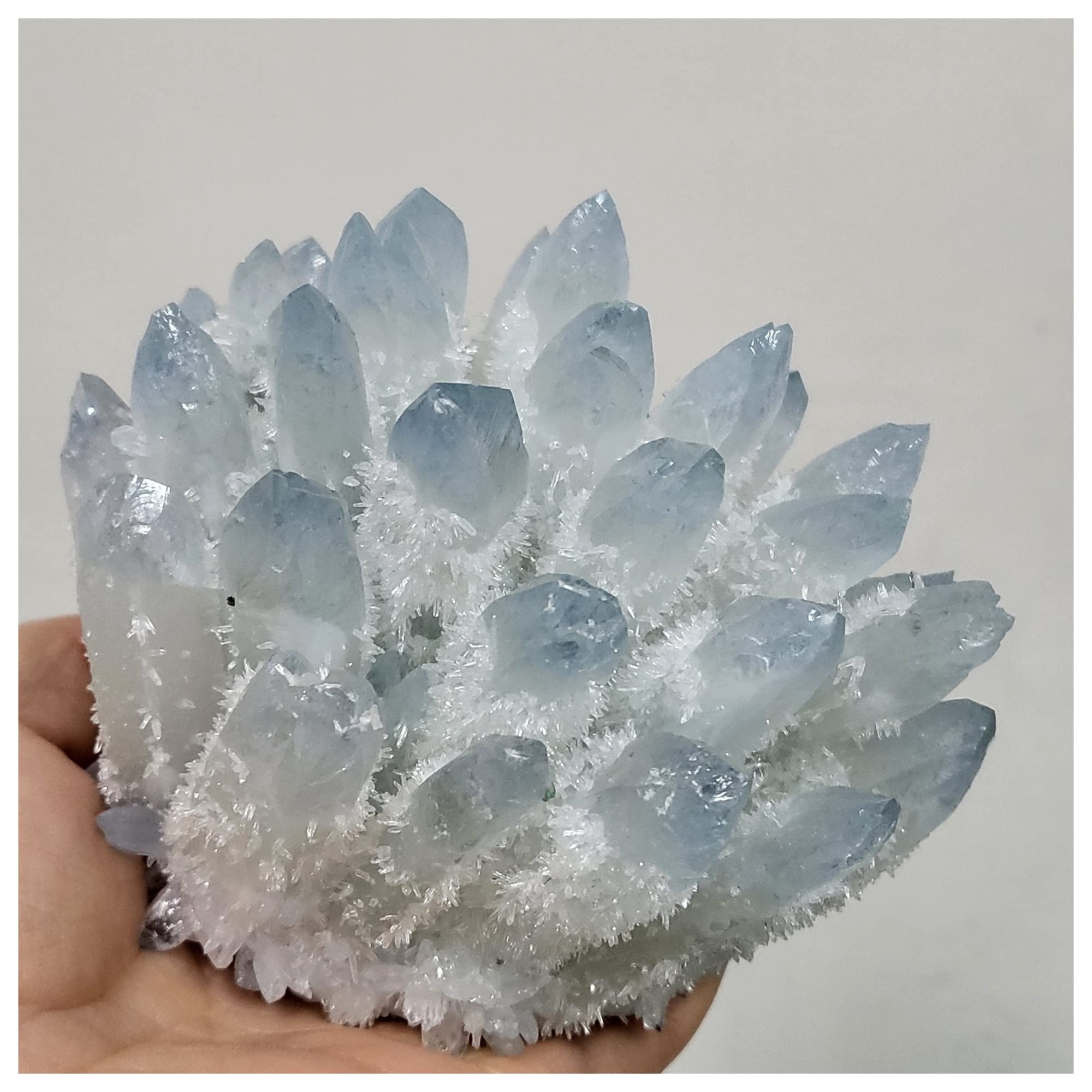 Cristal Fantasma Azul Natural: Transforma tu Salón en un Oasis Reiki