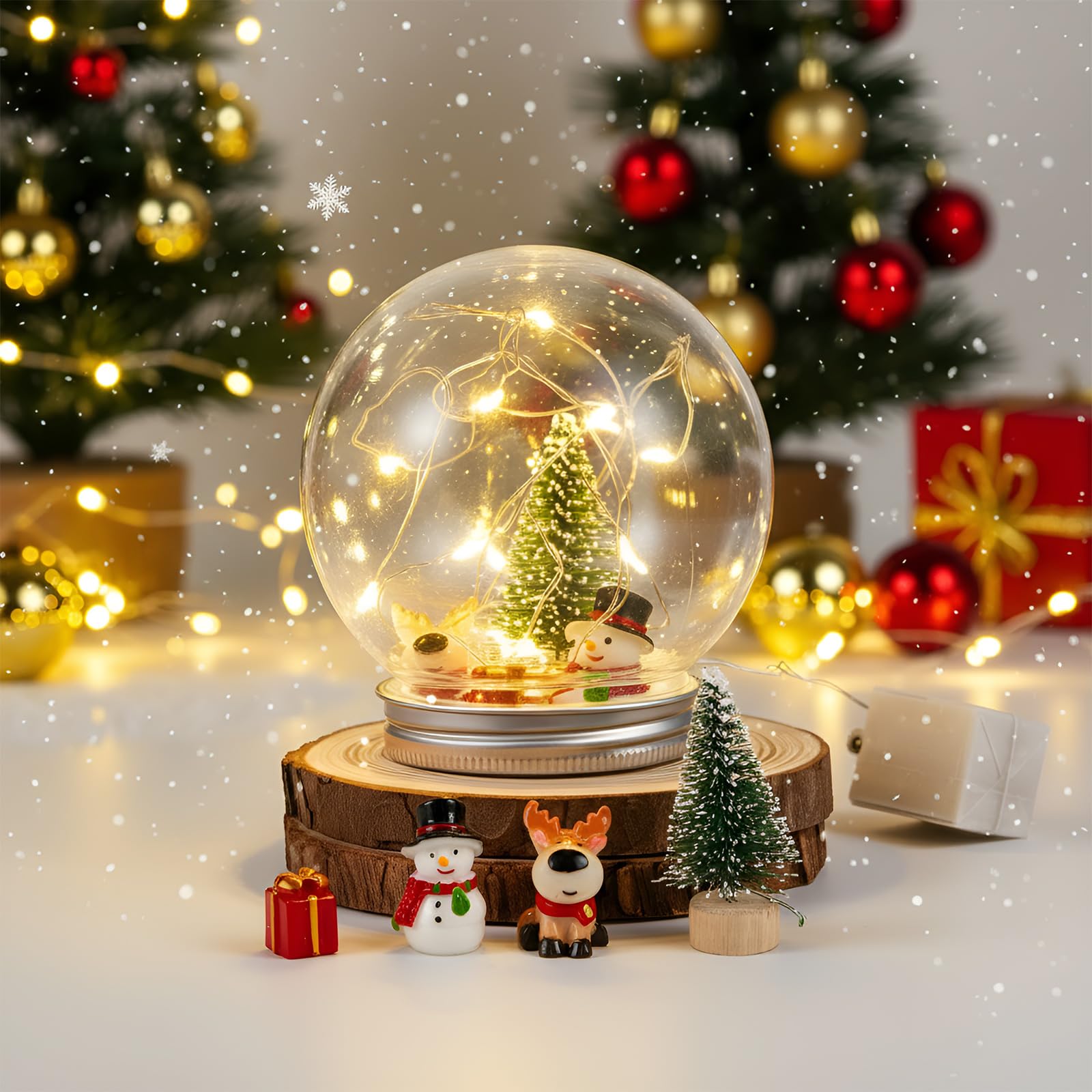 Liliful Lot de 16 boules à neige de Noël à faire soi-même comprenant une boule à neige en plastique LED de 9 cm avec bouchon à visser - Mini arbre de Noël artificiel - Bonhomme de neige, Père Noël