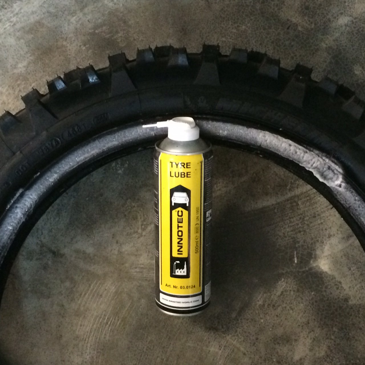 innotec Tyre Lube montaje Spray Lubricante para goma Piezas Montaje/Desmontaje superconcentrado 500 ml Sprühdose