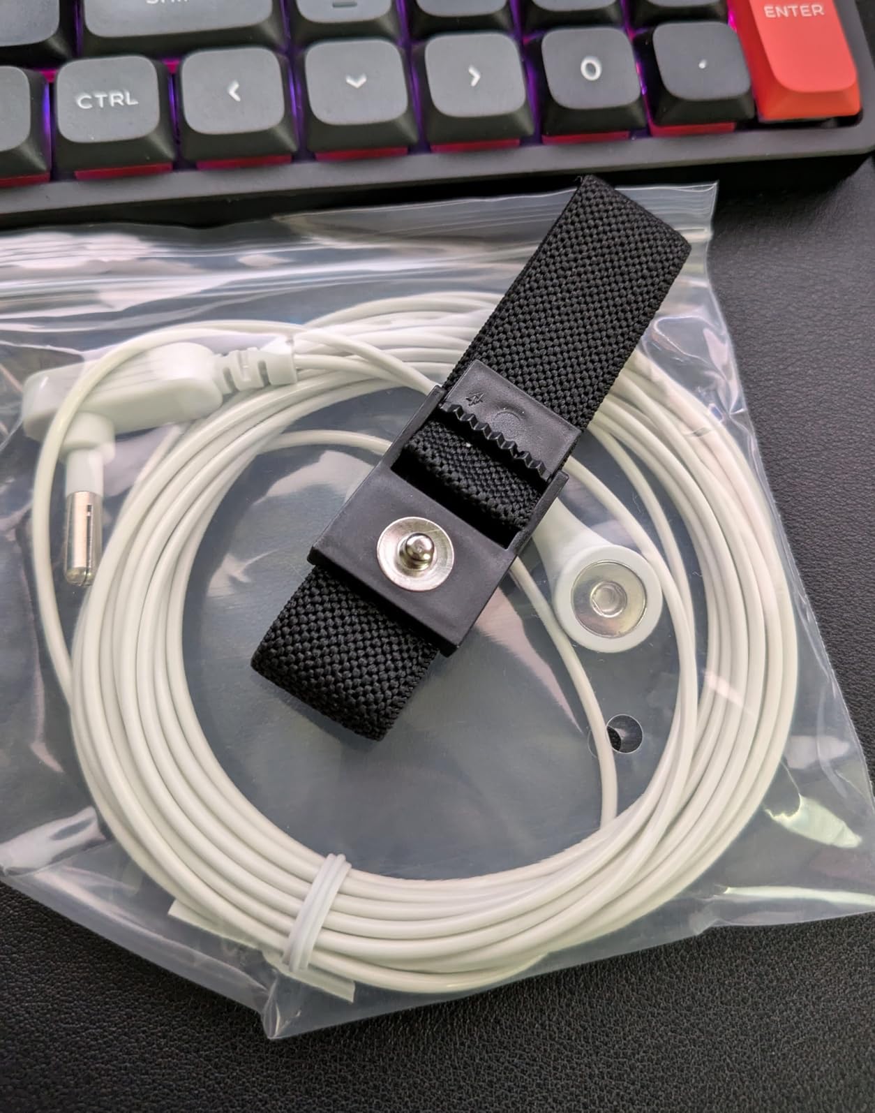 Fitted Grounding Sheets for Earthing, 5% Silver Fiber + 95% Certified Organic Cotton for Better Sleep and Pain Relief. Deep Pockets. Includes Grounding Wristband & Cords