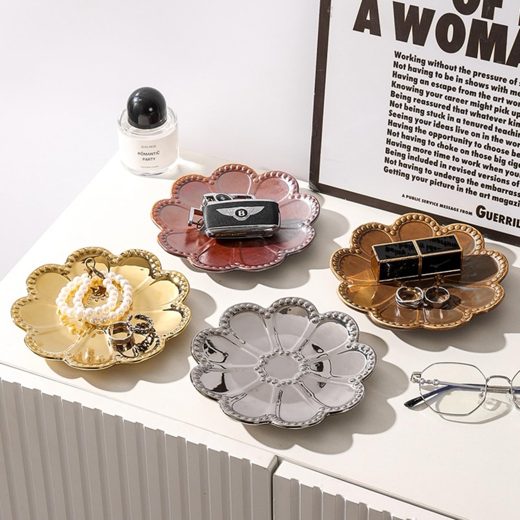 Amazon｜収納用アクセサリートレイ ins 花柄 2個セット メッキ 陶磁器