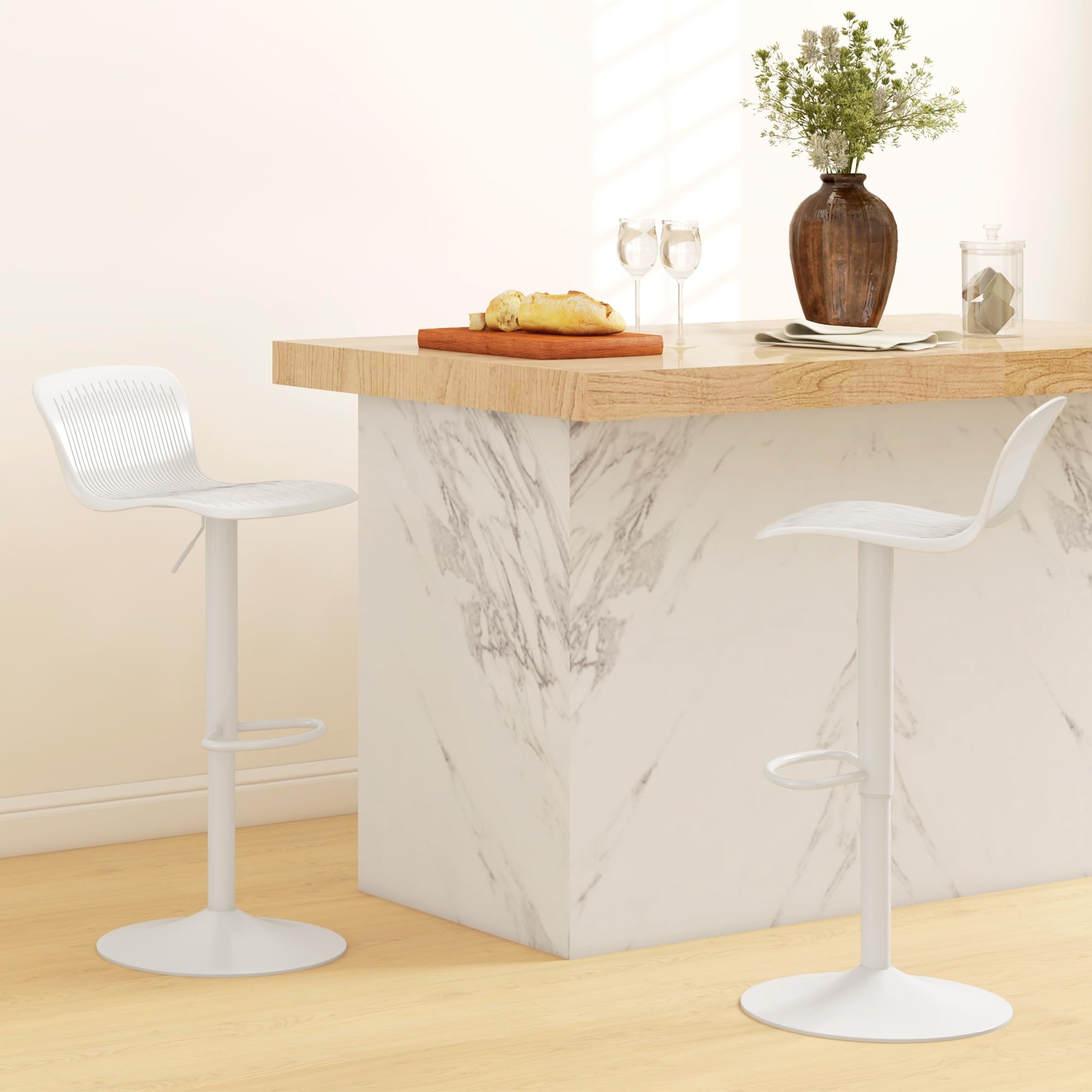 HOMCOM Set 2 Sgabelli da Bar con Schienali Ergonomici, Poggiapiedi, Sgabelli Cucina Alti Regolabili in Polipropilene con Seduta Girevole e Base Antiscivolo per Sala da Pranzo, Penisola Cucina, Bianco