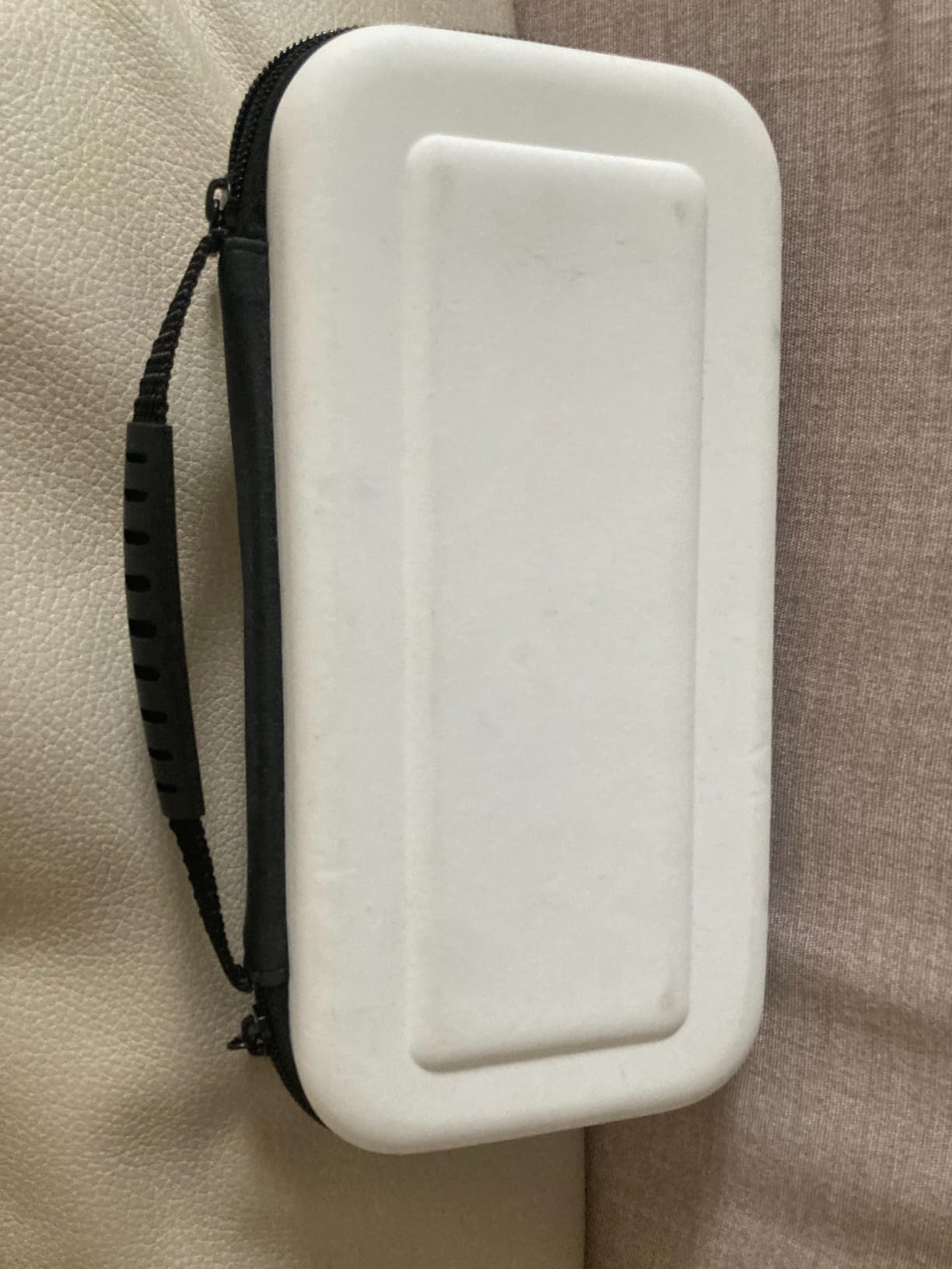 Custodia Protettiva TPU Per ASUS ROG Ally, Con Staffa Integrata, Antiurto E Antigraffio, Comoda Impugnatura Ergonomica, Bianca
