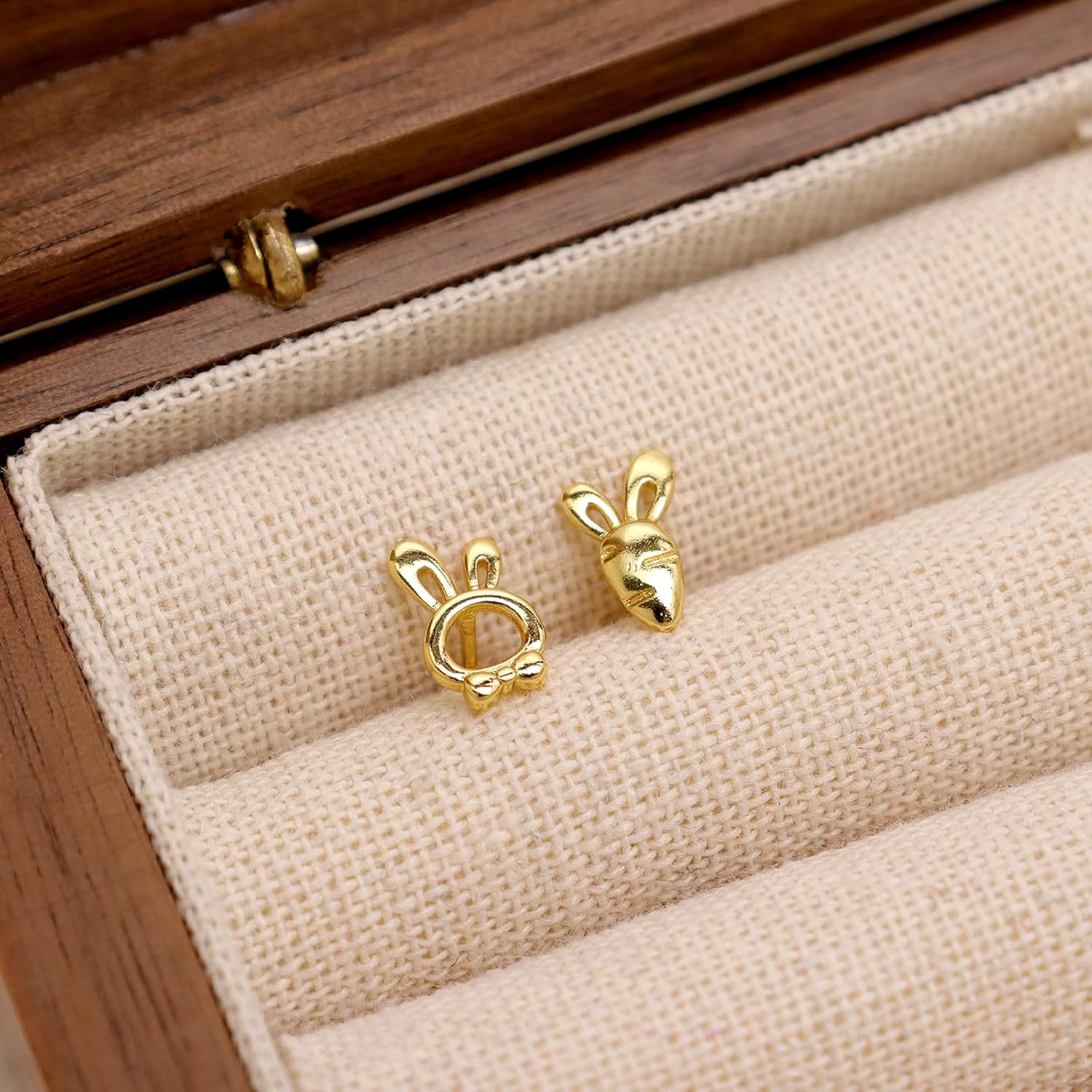 Sonateomber Small Easter Bunny Earrings for Women, Cute Carrot Bow Rabbit Stud Earings Holiday Prom Accessories Fashion Jewelry Gift - Image 4