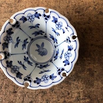 ノエル　波佐見焼【和モダン】割草花うさぎ紋 雪輪小付 Amazon.co.jp: 波佐見焼 和モダン 割草花うさぎ紋 雪輪小付 2個