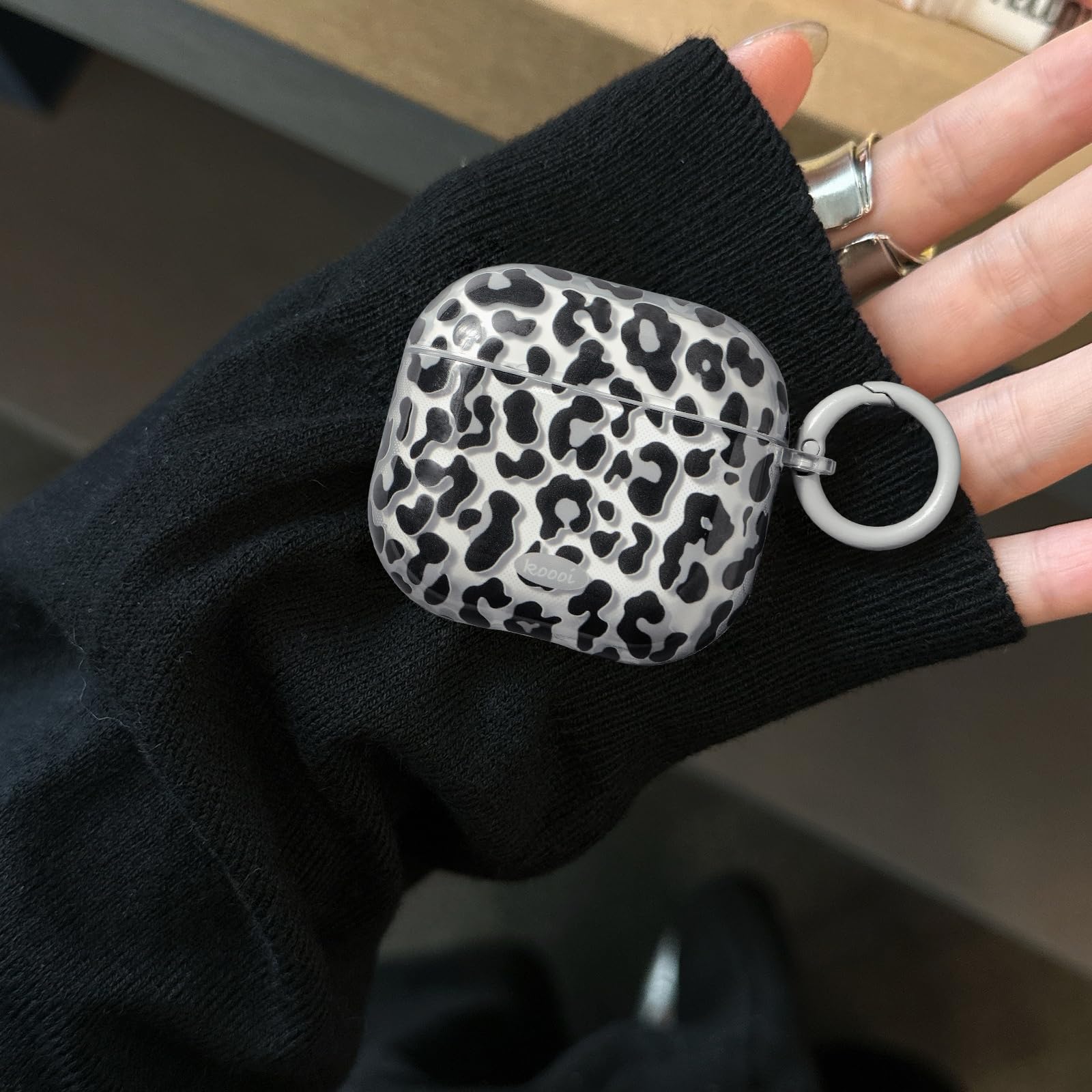 Coque AirPods 4 TPU Transparent Motif Léopard avec Kit de Nettoyage et Porte-Clés, Noir Léopard