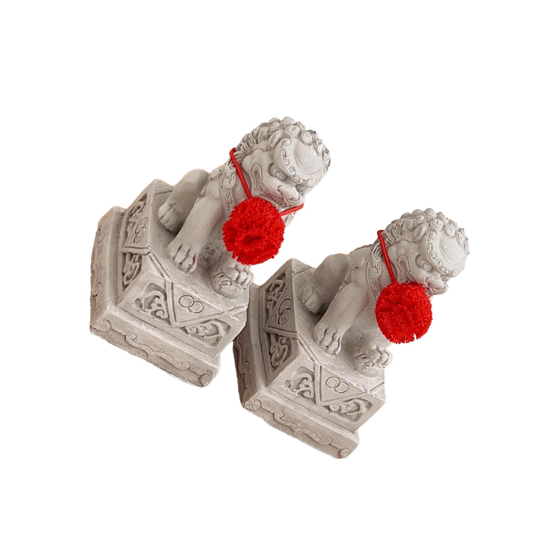 TWISAXC Sturdy Miniature Lion Statues Unique Gift Option For Housewarming Celebrations And Events for Creative Miniature Lion Statues Are Made Of Cement Foo Dogs Guardian