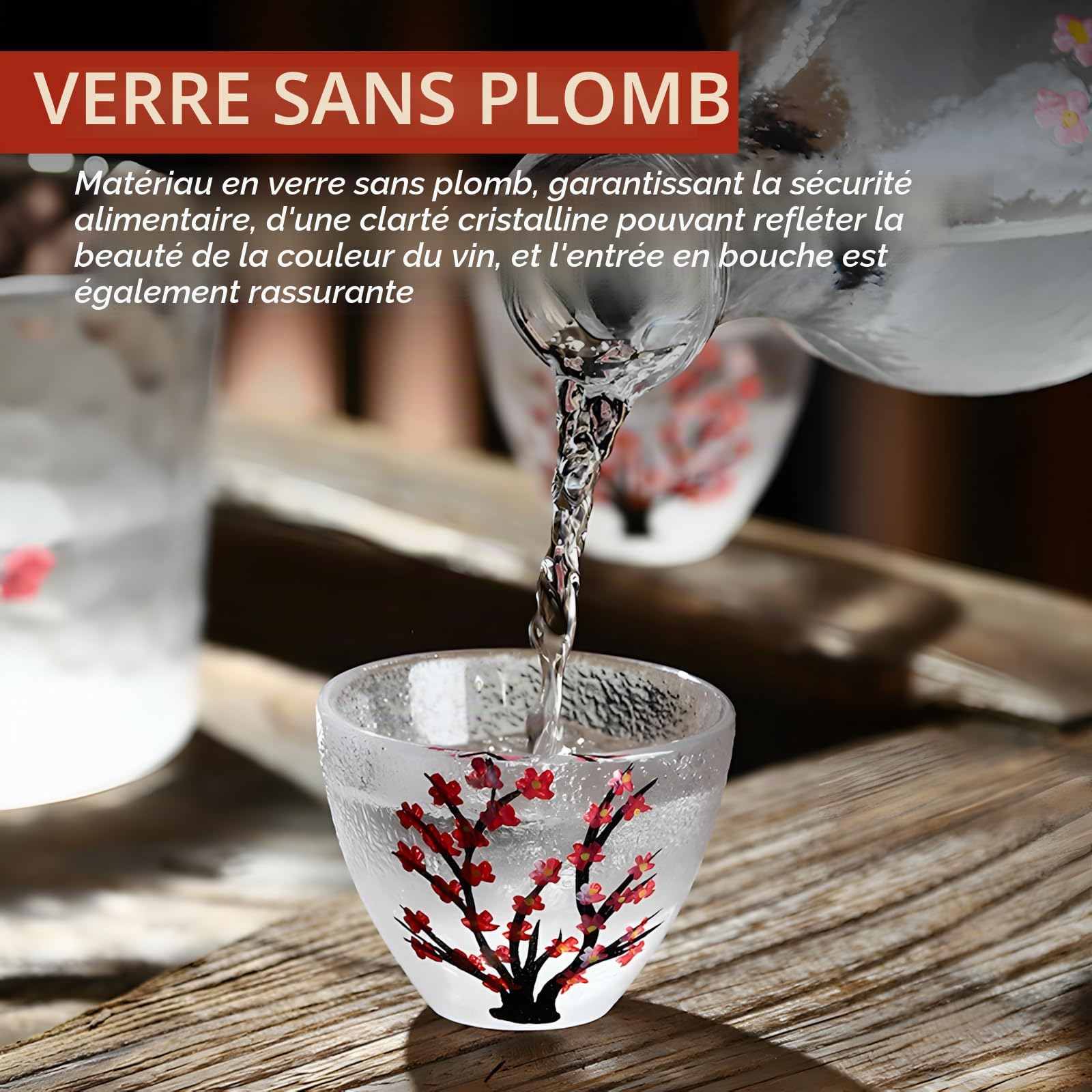 Nimblyne Lot de 6 sakés japonais : 1 bouteille de saké, 1 récipient à saké et 4 gobelets à saké en verre fait à la main avec des fleurs de cerisier rose