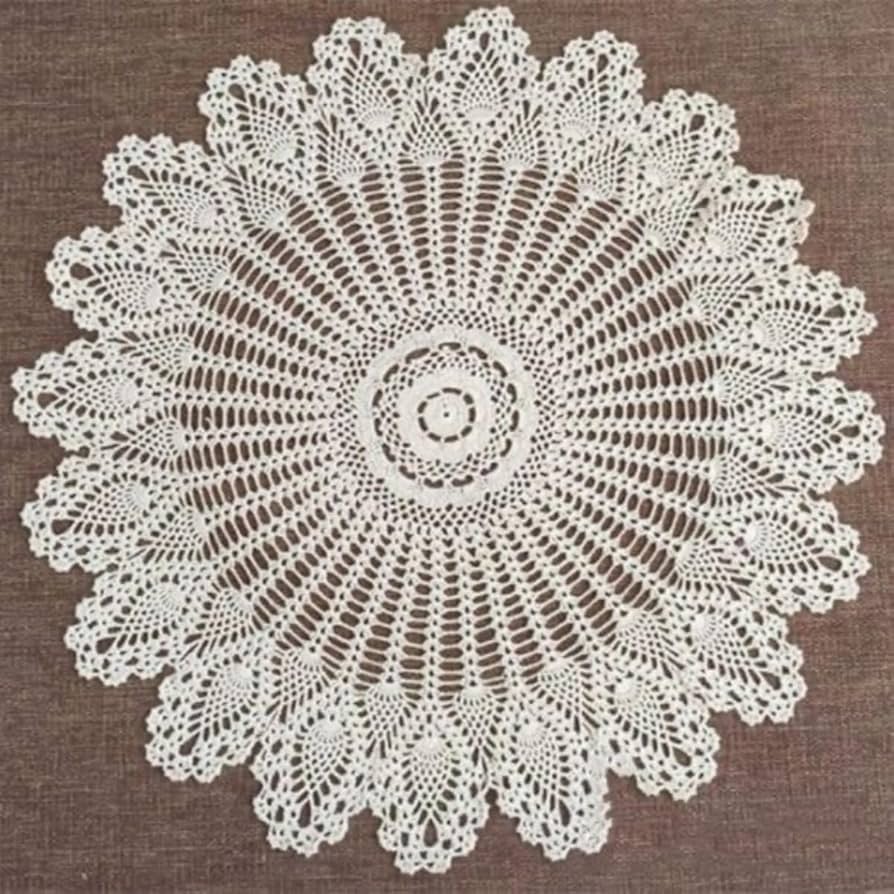 Amazon｜Yizunnu手作りかぎ針編みテーブルクロスヴィンテージレース