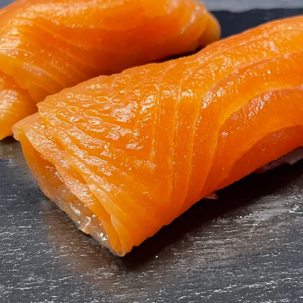 LE FUMAGE DES VOLCANS, Filet De Saumon d'Ecosse non tranché fumé au bois de hêtre avec peau - 1,5 Kg