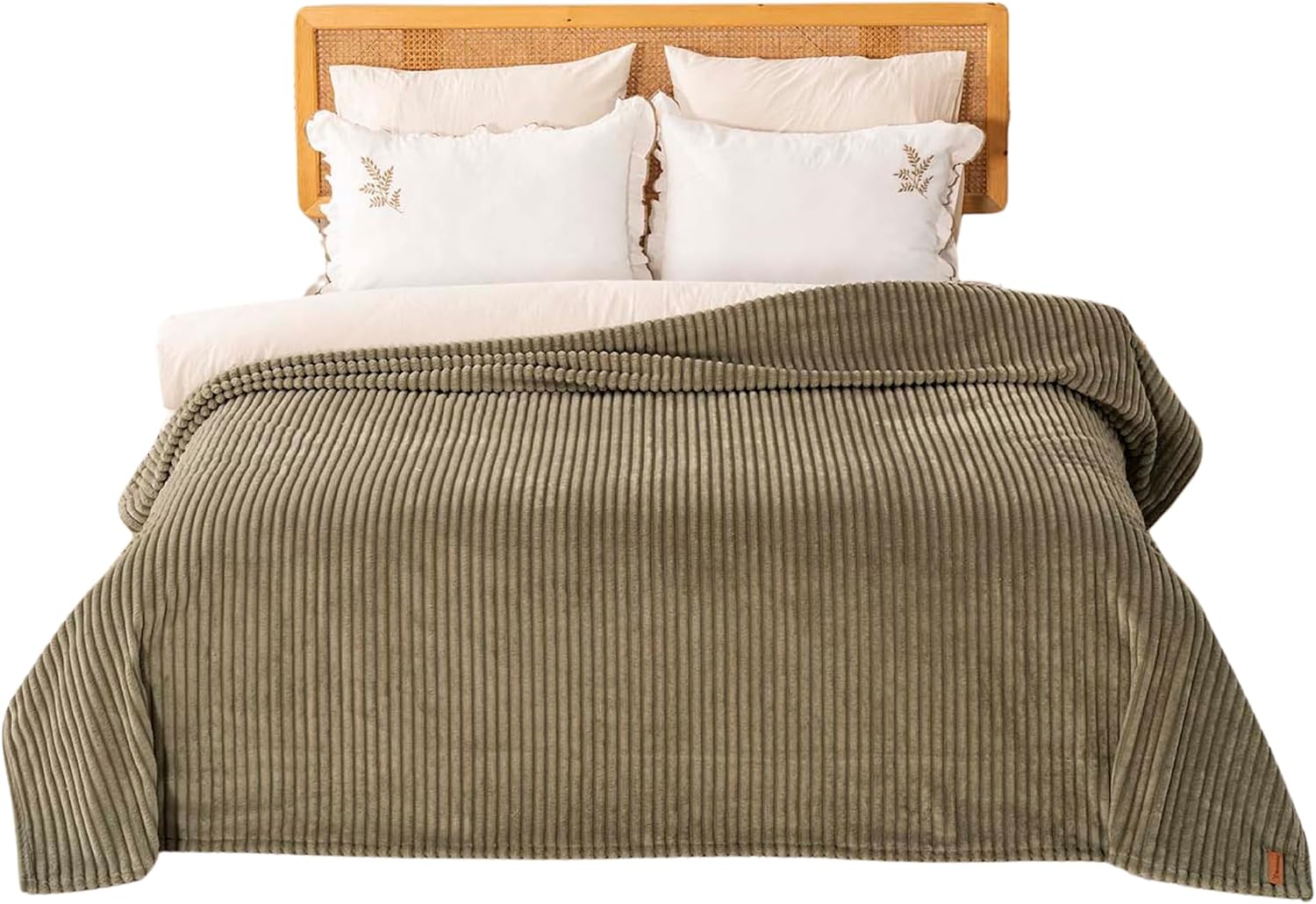Large Soft Fleece Blanket for Bed & Couch | Cozy Double, Queen & King Size Throw for Adults & Couples | Warm Decorative Blanket, Idea for Women, Men, Teens & Families