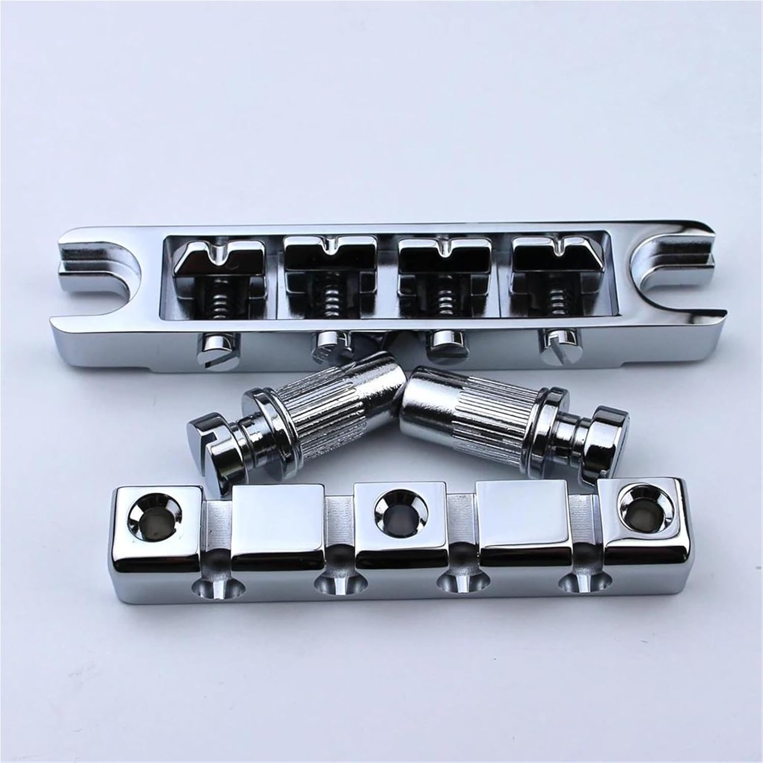 関税負担なし☆プロ仕様ギターブリッジ 4弦高強度ベースブリッジ亜鉛合金素材シルバー