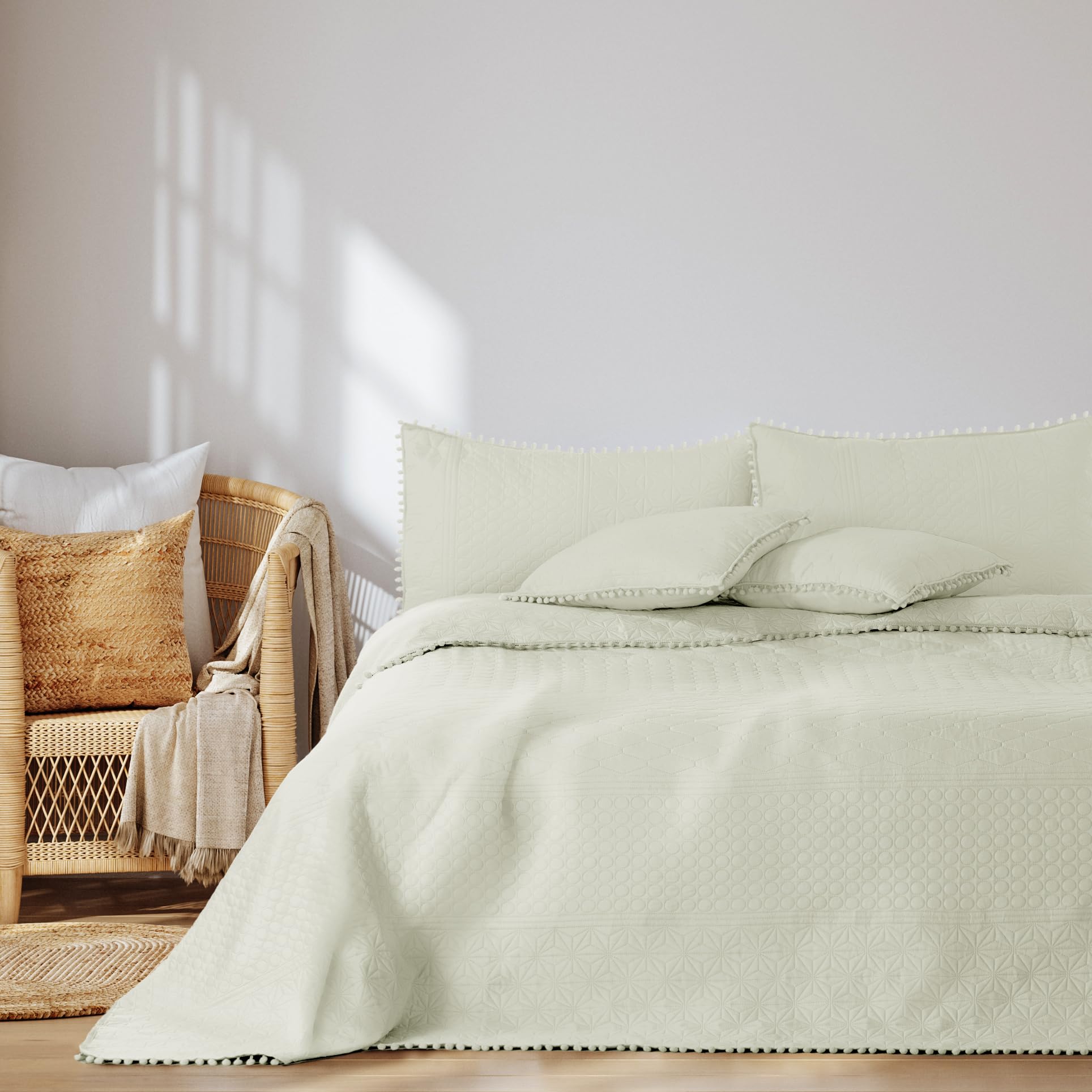 AmeliaHome Couvre-lit avec Pompons 260 x 280 cm - Couvre-lit matelassé ultrasonique - Polyester - Crème