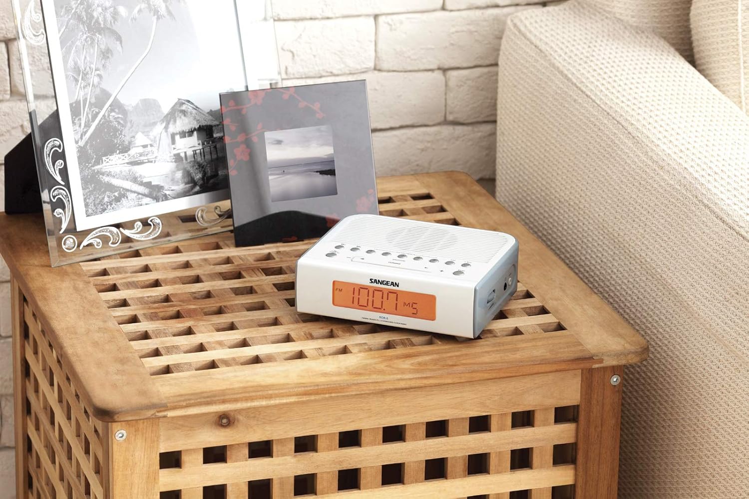 Sangean RCR-5 Digital AM/FM Clock Radio, White