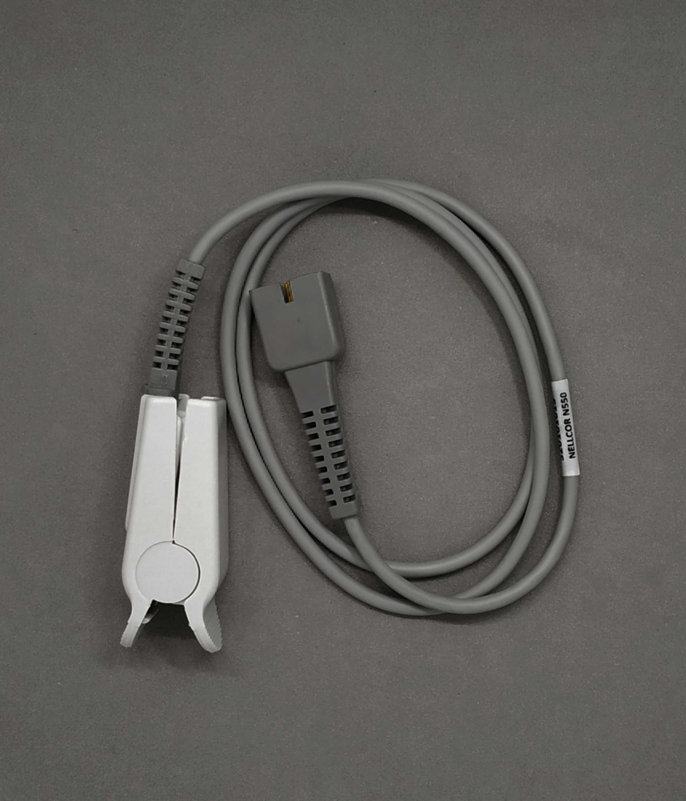 SpO2 0.9Mtr Probe Compatible with Nellcor-DS100A (Oximax)/ L&T(Planet50N/60/40/Comet 9pin)- Adult Clip Type;Grey.-picture-12
