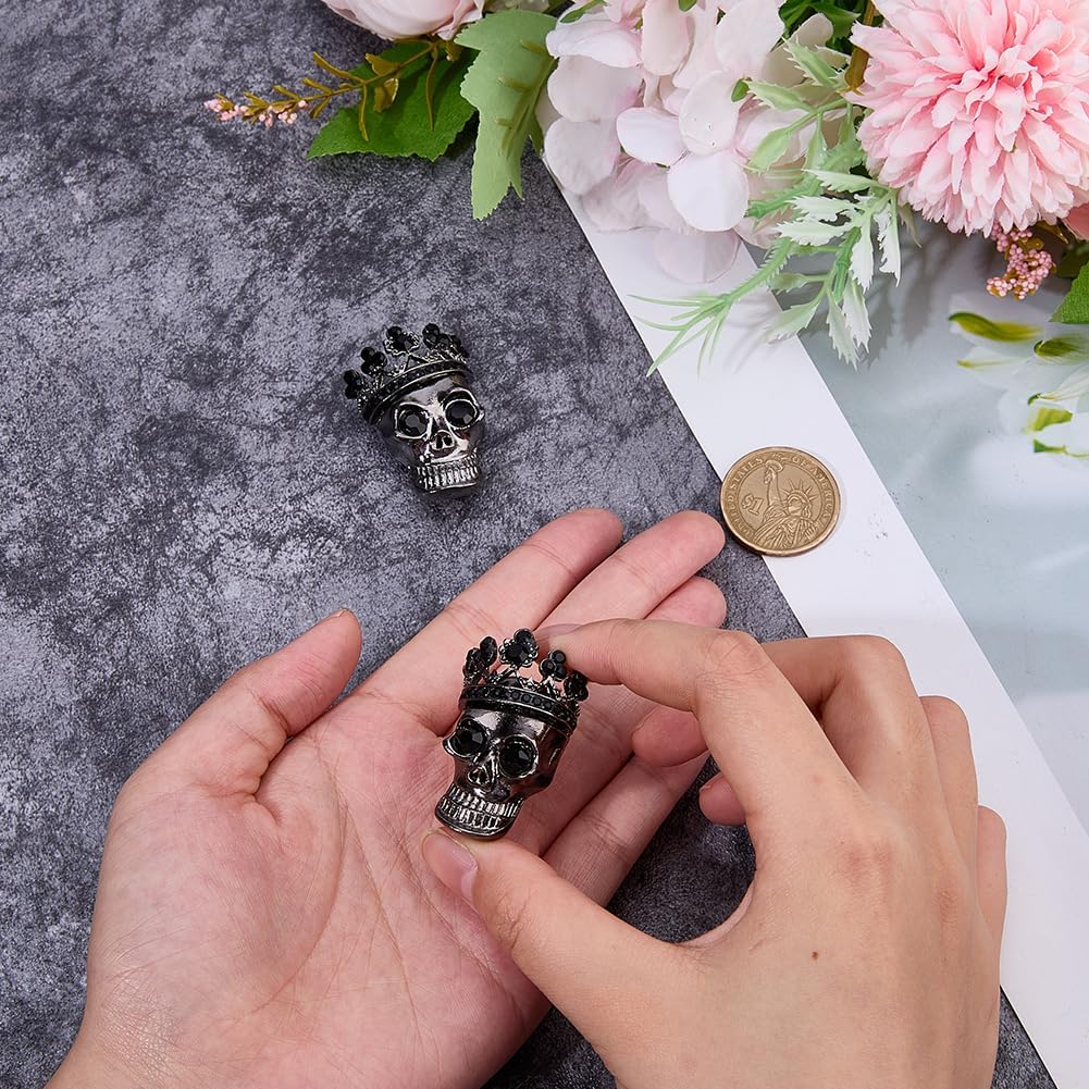 SUPERFINDINGS 2Pcs Skull CuffLinks Alloy Rhinestone Skeleton Cufflinks Gothic Shirt Studs Button Funny Skull Shape Men's Cufflink for Men Theme Party Pirate Punk Style Suit Accesorries Jewelry