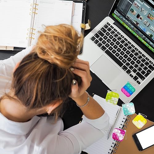 Miniatura 9 de 120 piezas de mini juguetes para ansiedad de burbujas para reventar, llavero de silicona pequeño a granel para recuerdos de fiesta, premios de aula,