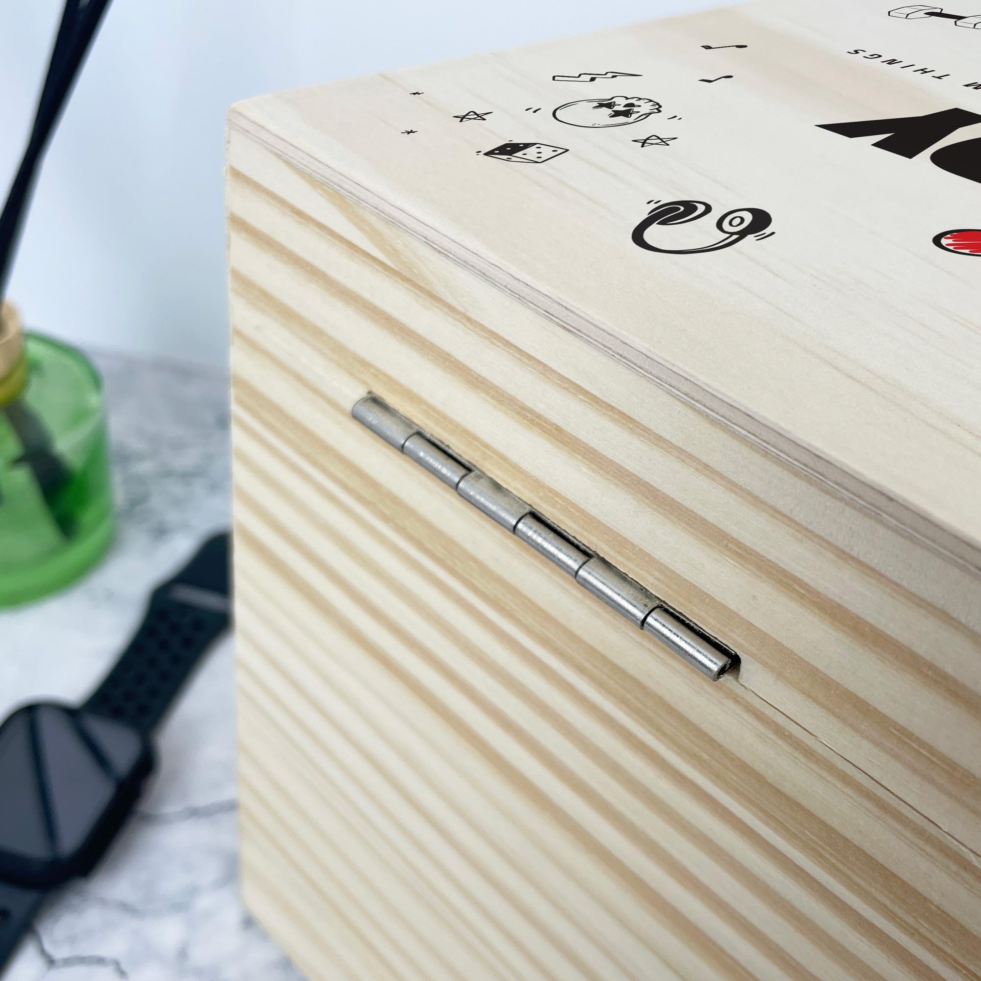 Caja de recuerdos personalizada de madera de pino con diseño de garabatos del día del padre, regalo del día del padre, caja de recuerdo de madera personalizada, añade tu propio texto, bisagras y