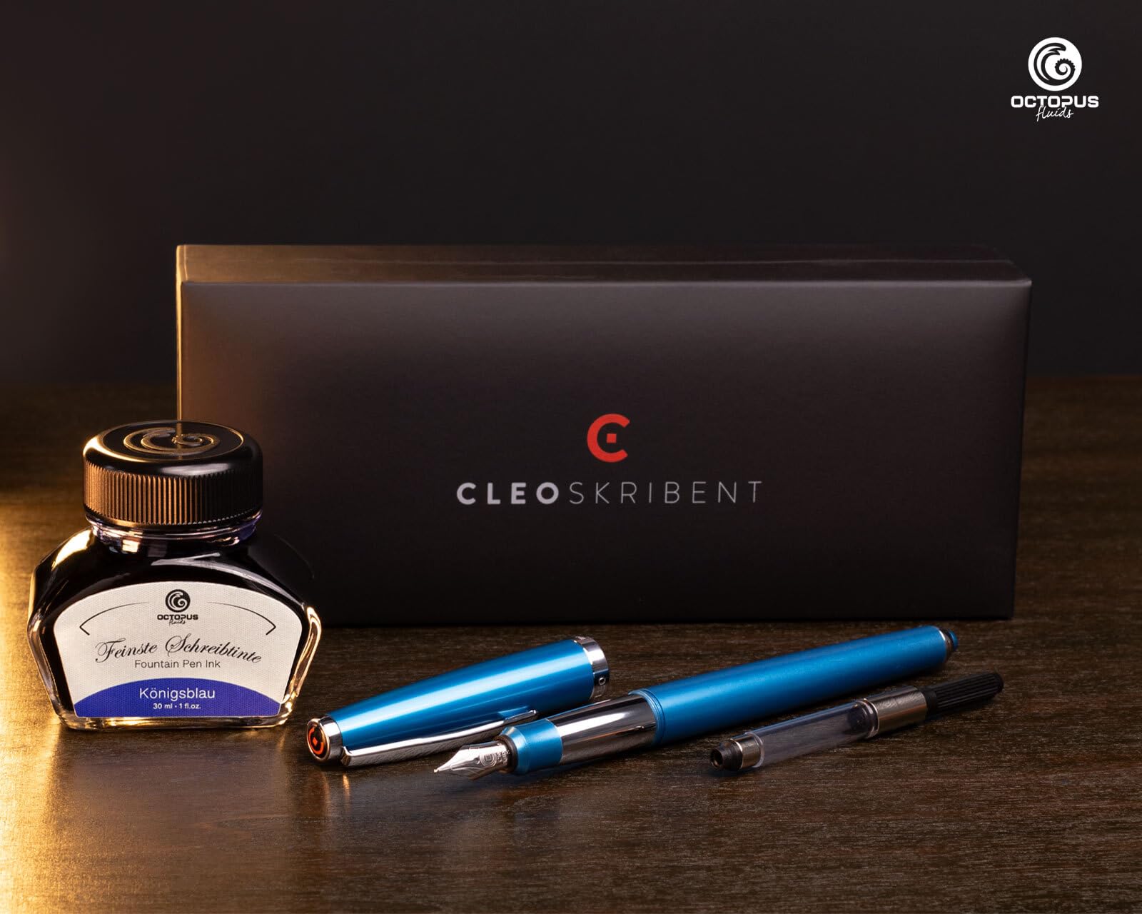 Set di penne stilografiche Cleo Skribent Colour blue, penna stilografica a cartuccia e 30 ml di inchiostro blu
