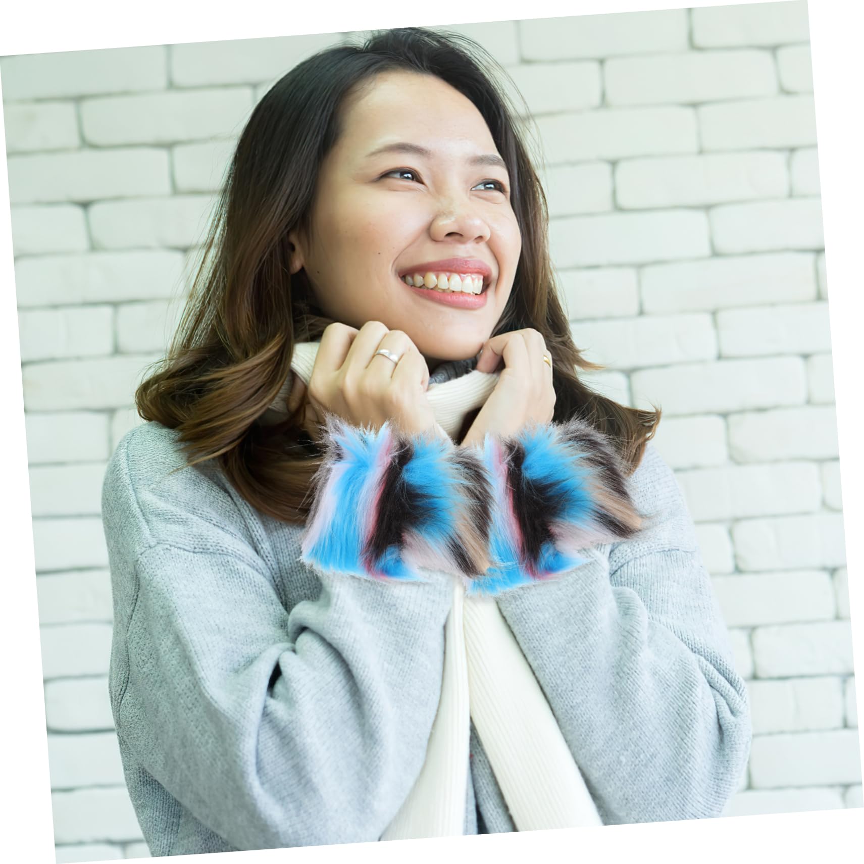 AOKWAWALIY 2pcs Faux Fur Cufflinks Wrist Cuff Female Fashion Arm Warmers Fluffy Plush Fur Fake Furry Arm Rainbow Arm Warmers Artificial Fur